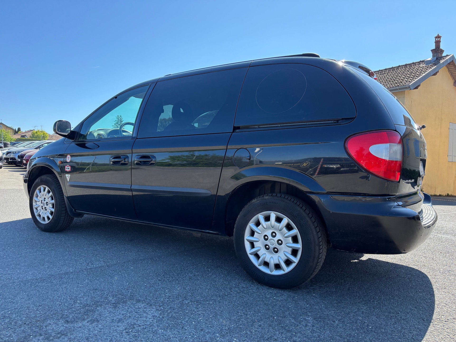 CHRYSLER Voyager 2.4 SE-image-5