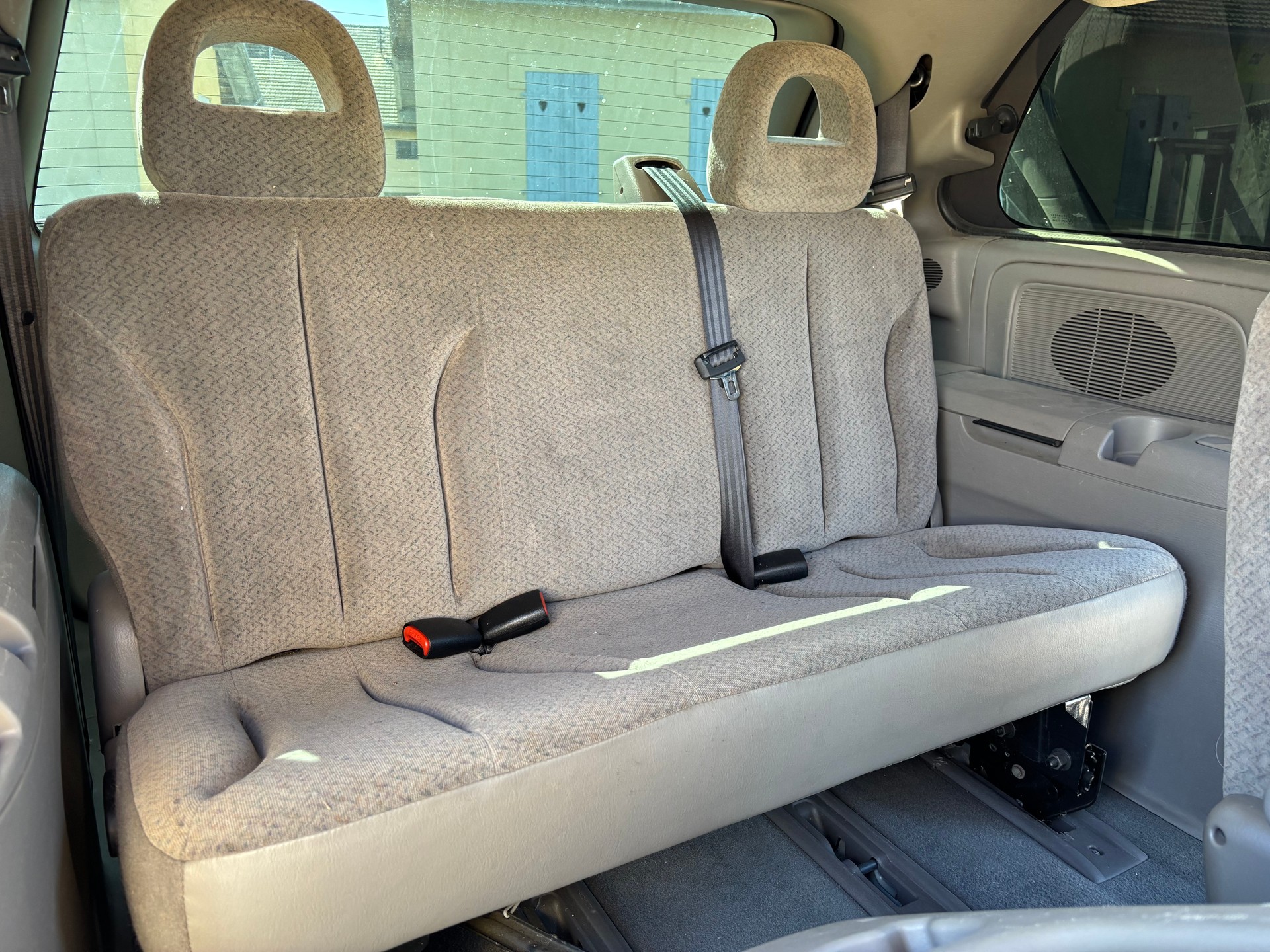 CHRYSLER Voyager 2.4 SE-image-15