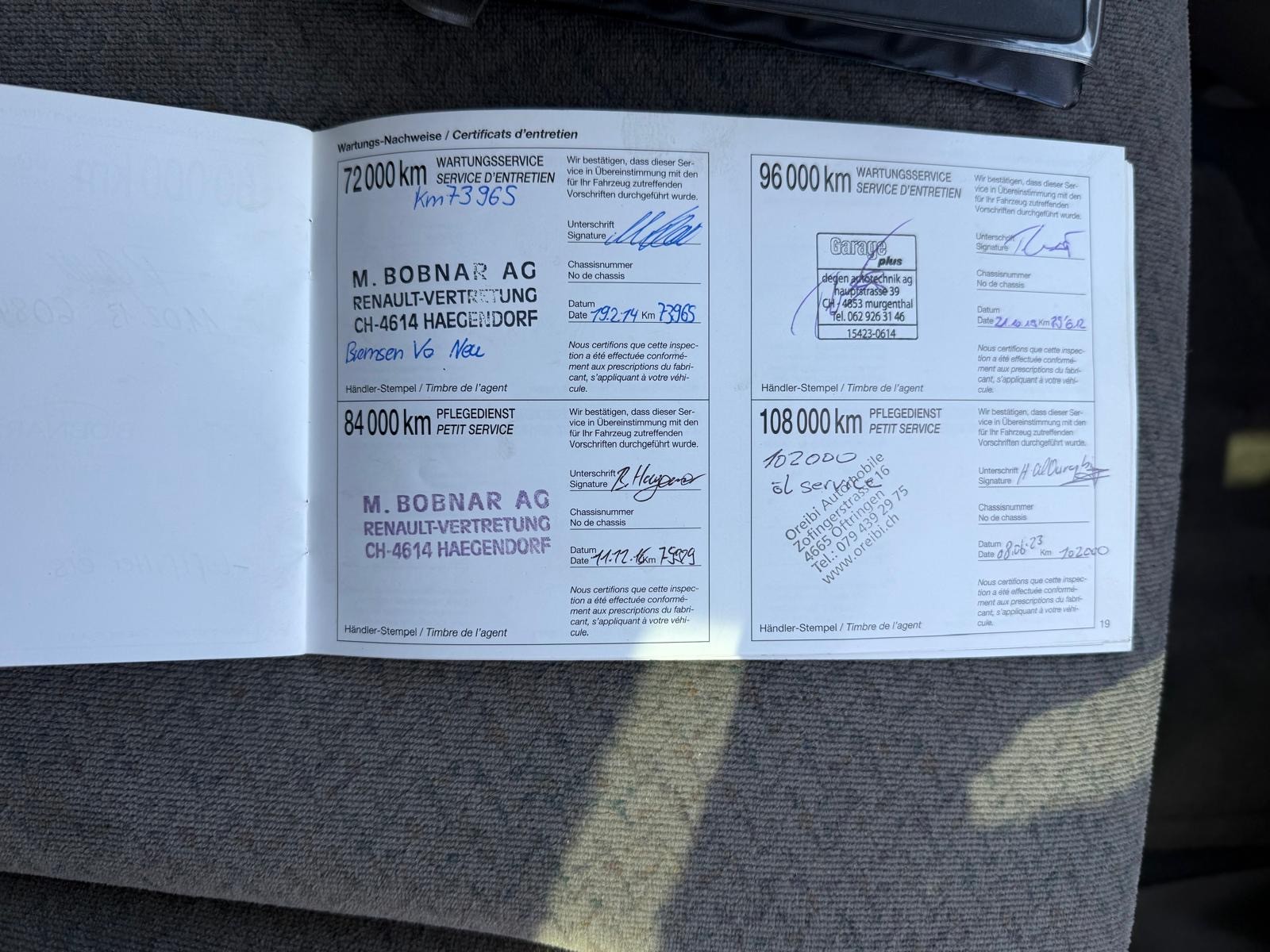 CHRYSLER Voyager 2.4 SE-image-19
