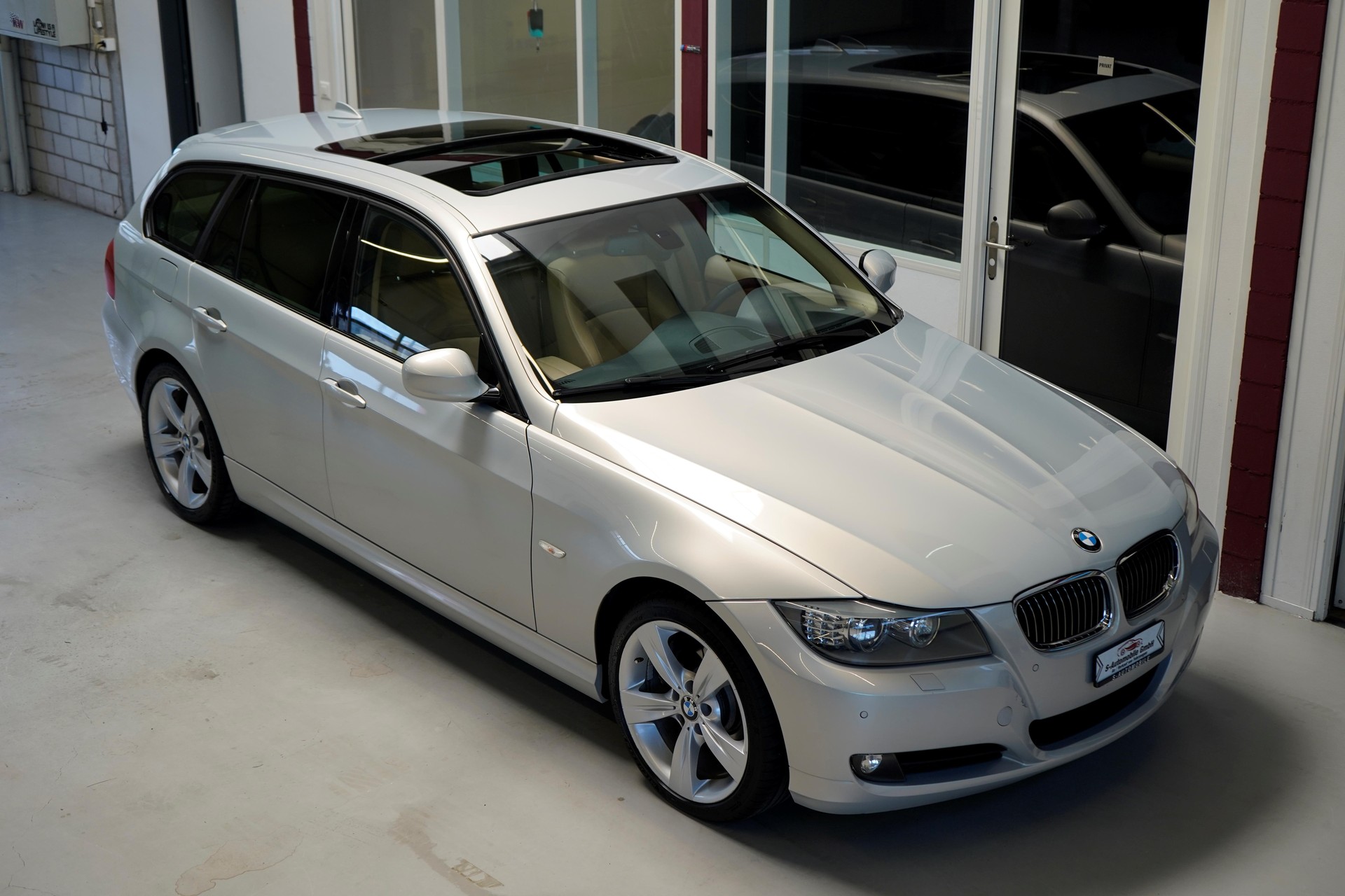 BMW 330i xDrive Touring Steptronic