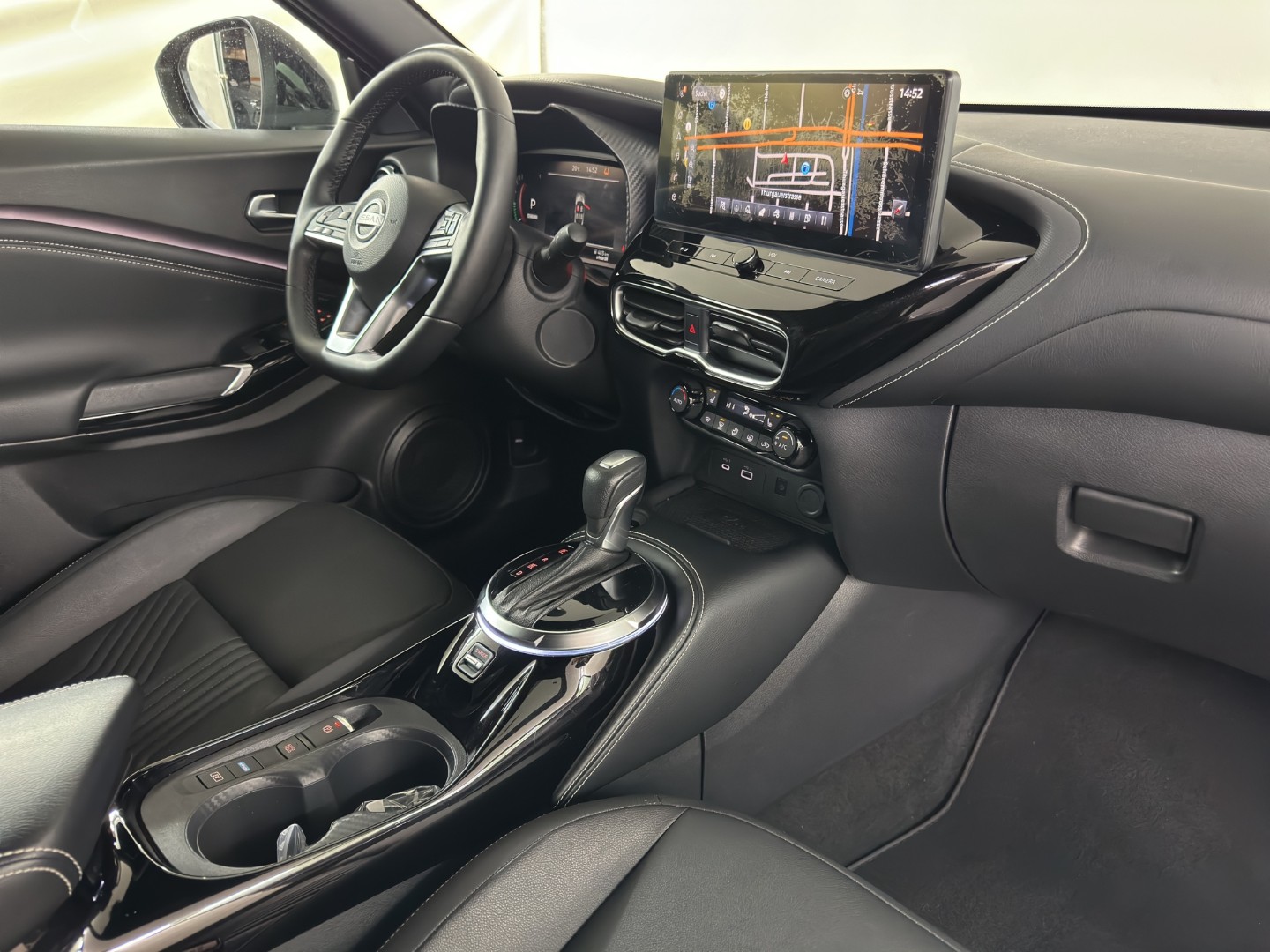 NISSAN Juke 1.6 FHEV Tekna-image-15