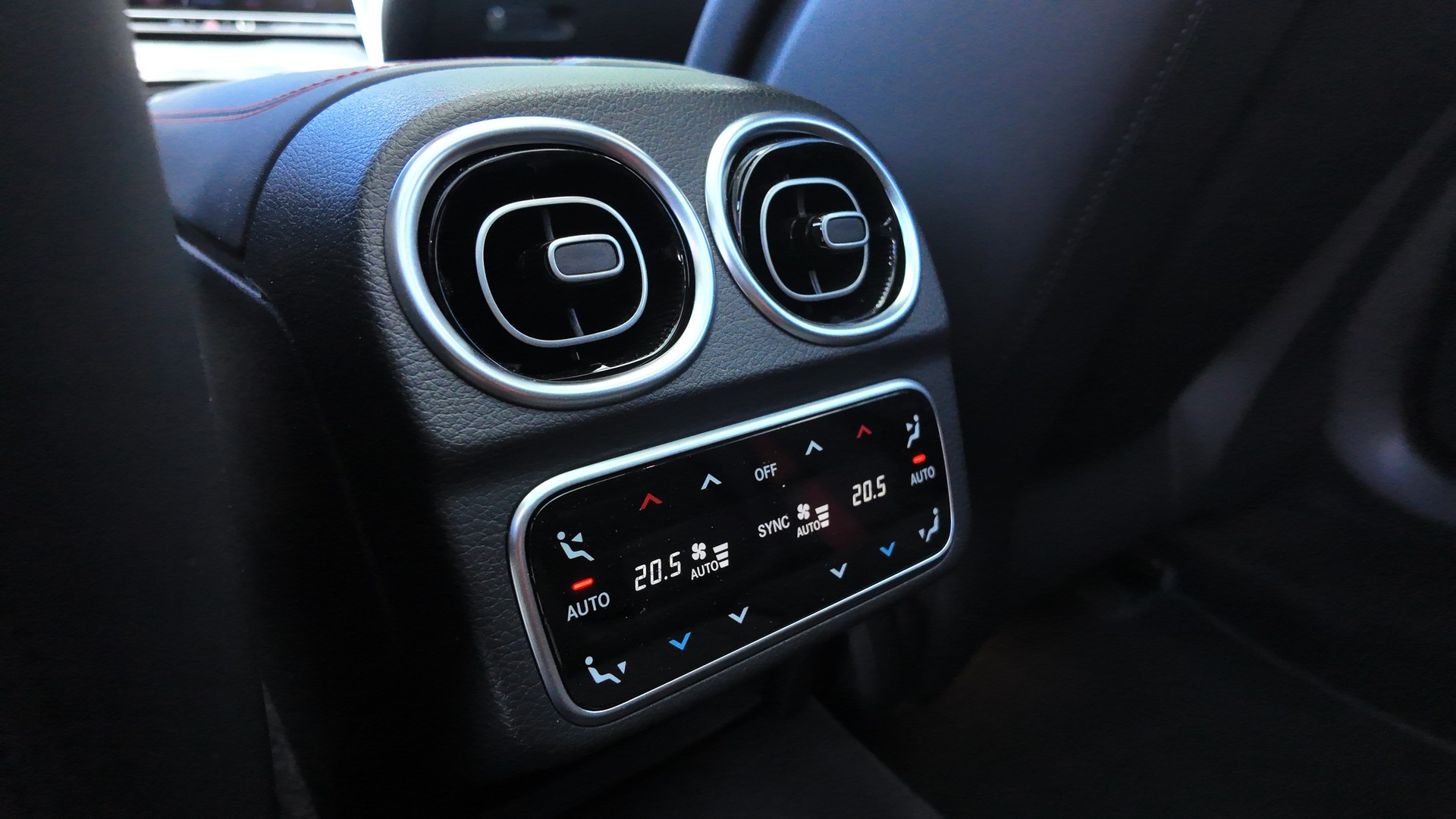 MERCEDES-BENZ C 43 T AMG 4Matic Performance-image-15