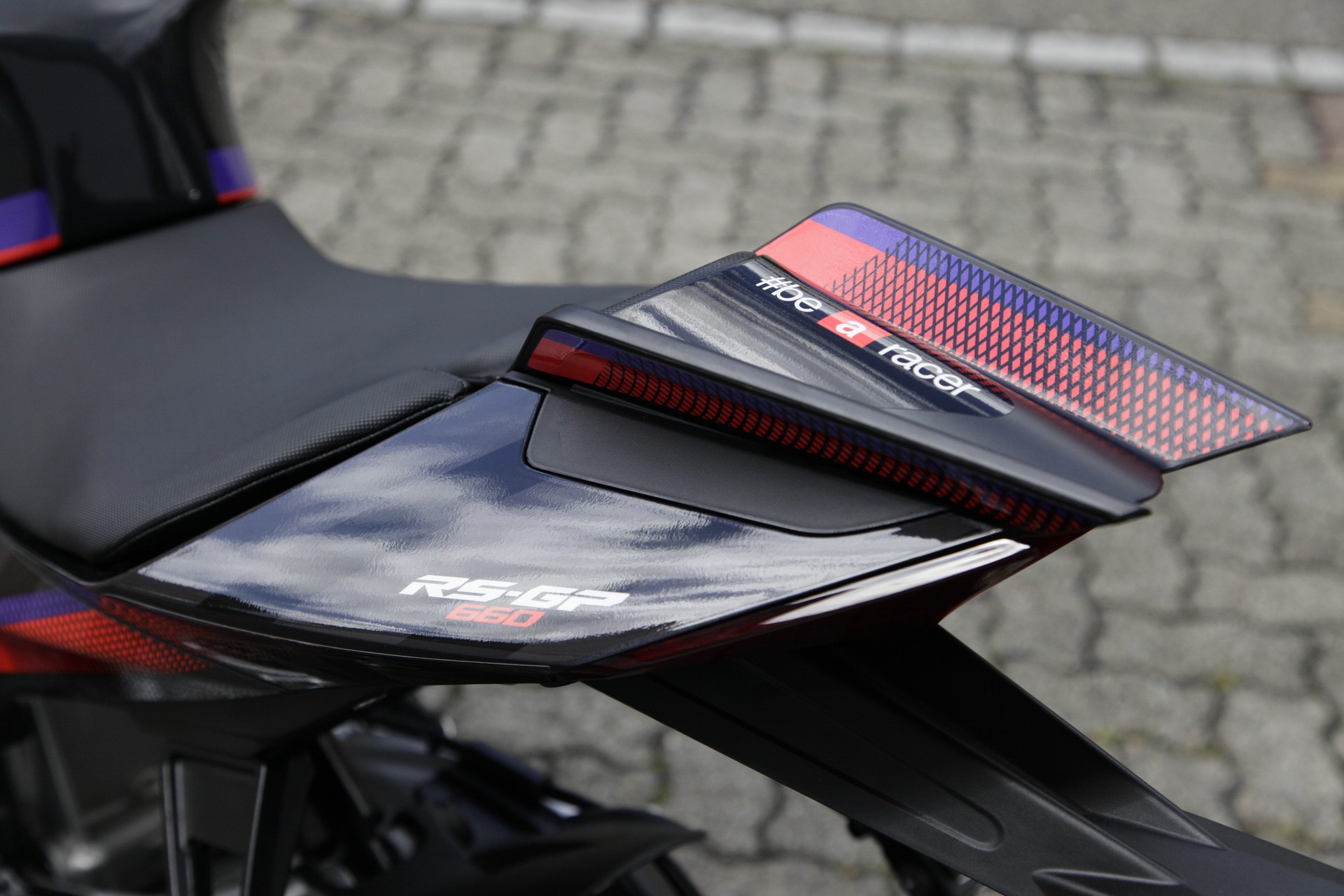 APRILIA RS GP 660 Bezzechi black Rims E5+ (105ps)-image-12