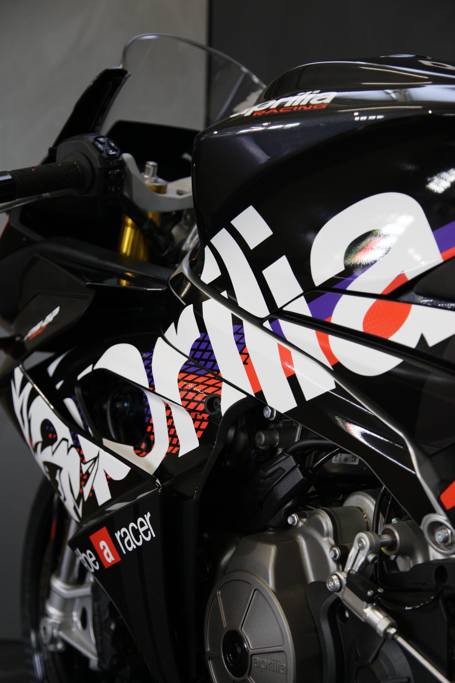 APRILIA RS GP 660 Bezzechi black Rims E5+ (105ps)-image-7