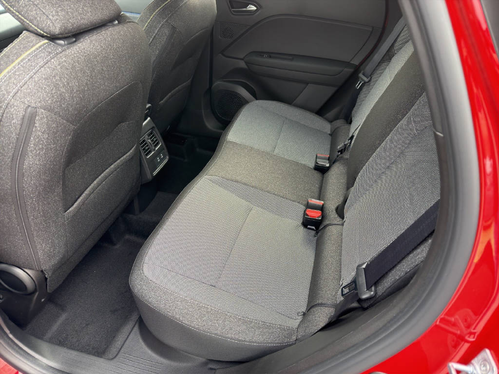 RENAULT Captur 1.8 E-Tech techno-image-8