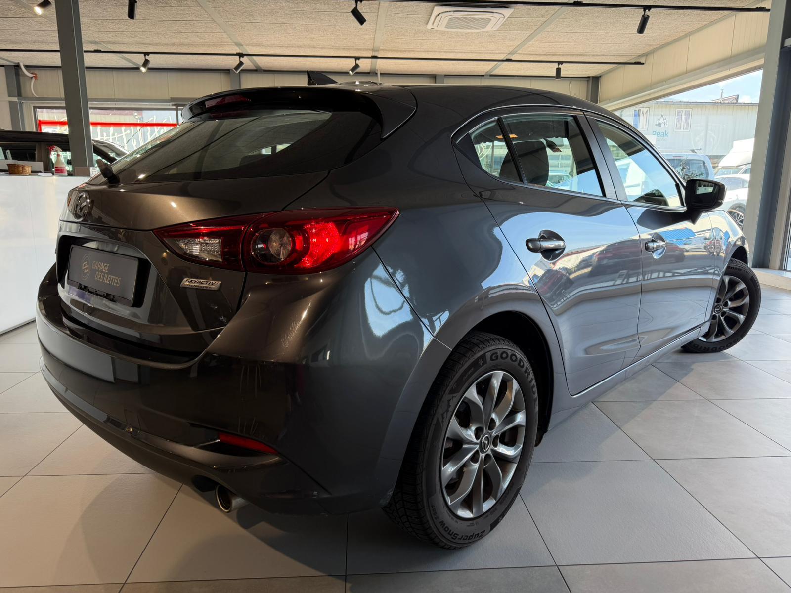MAZDA 3 1.5 Challenge-image-4
