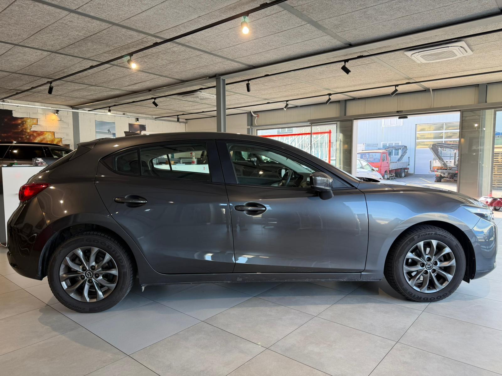 MAZDA 3 1.5 Challenge-image-5