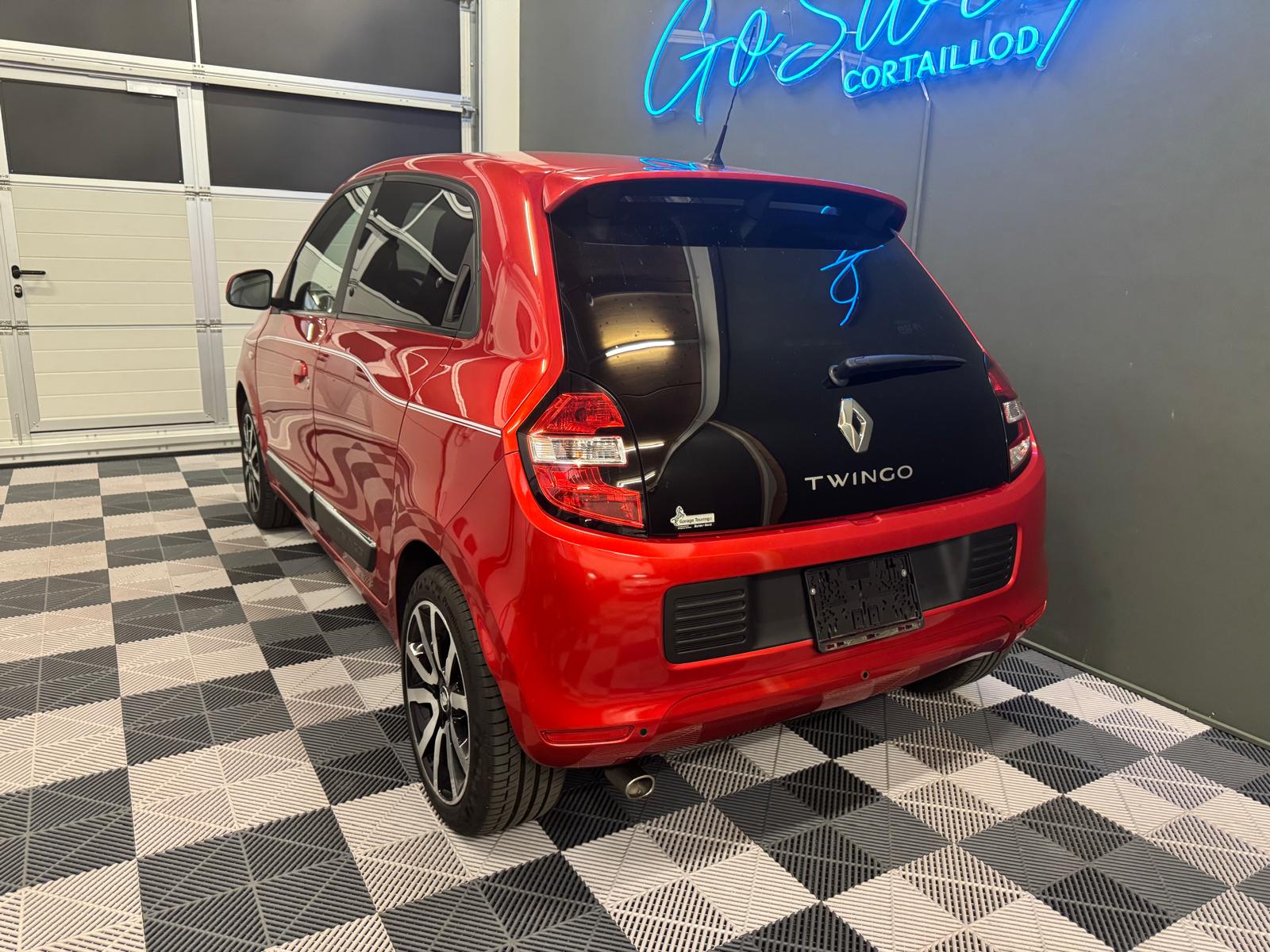 RENAULT Twingo 0.9 90th Anniversary-showroom-element-3
