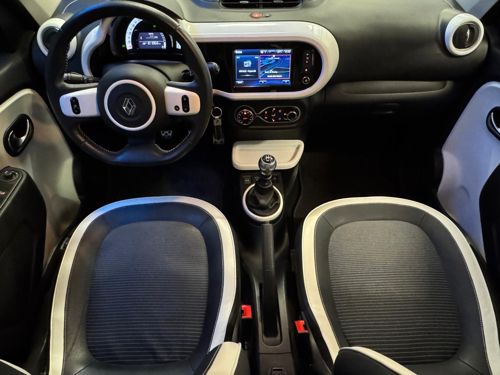 RENAULT Twingo 0.9 90th Anniversary-image-12