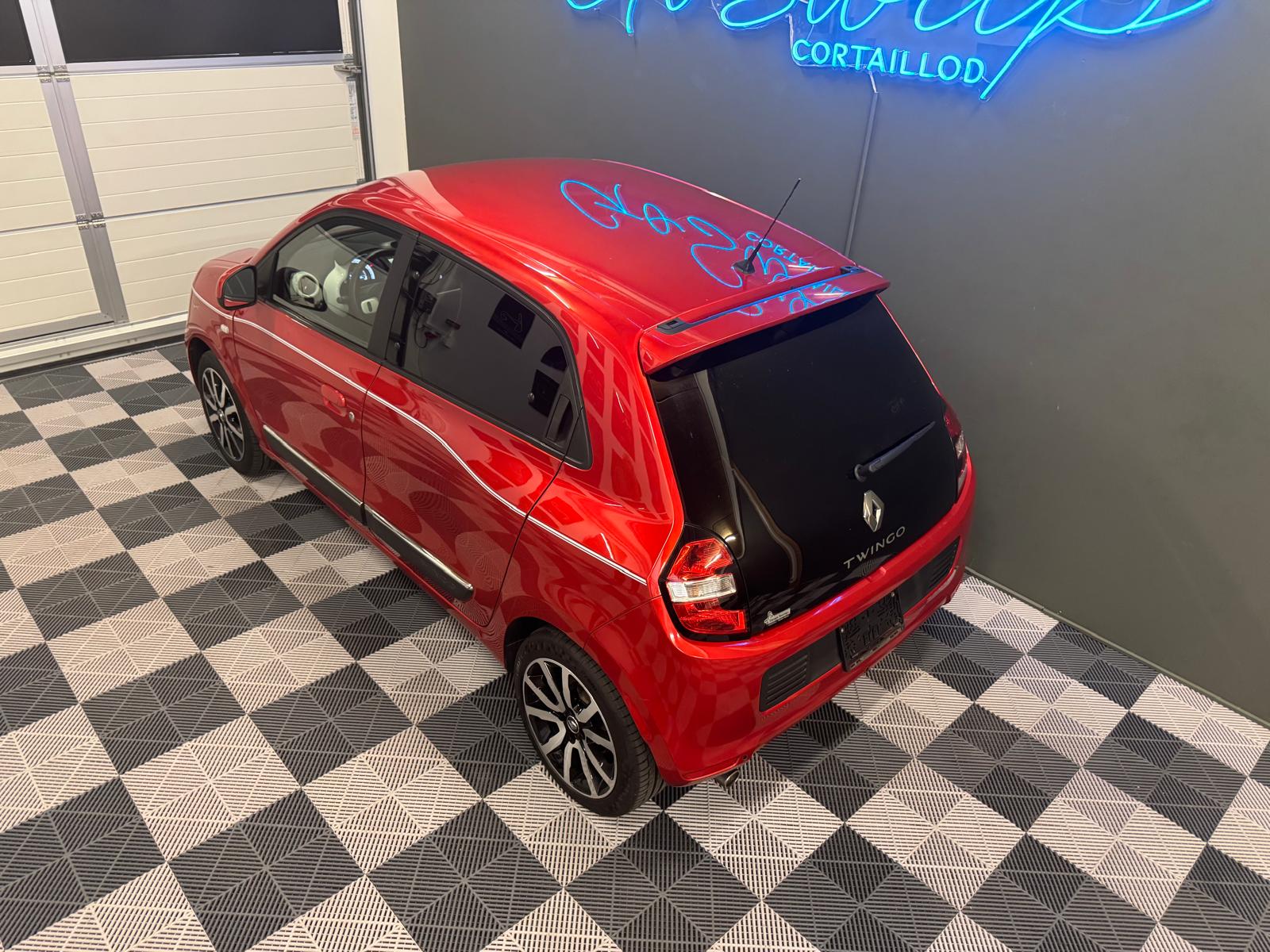 RENAULT Twingo 0.9 90th Anniversary-showroom-element-2