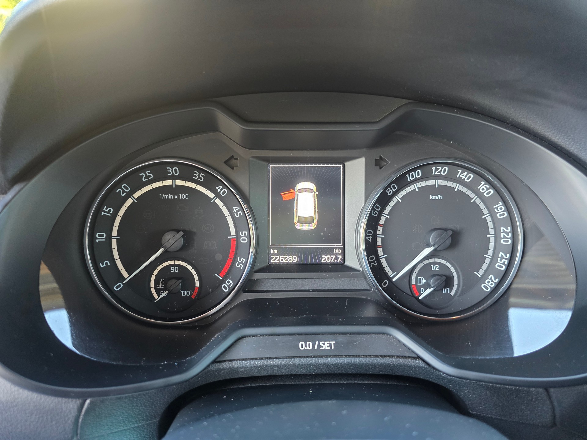 SKODA Octavia Combi 2.0 TDI RS 4x4 DSG-image-19