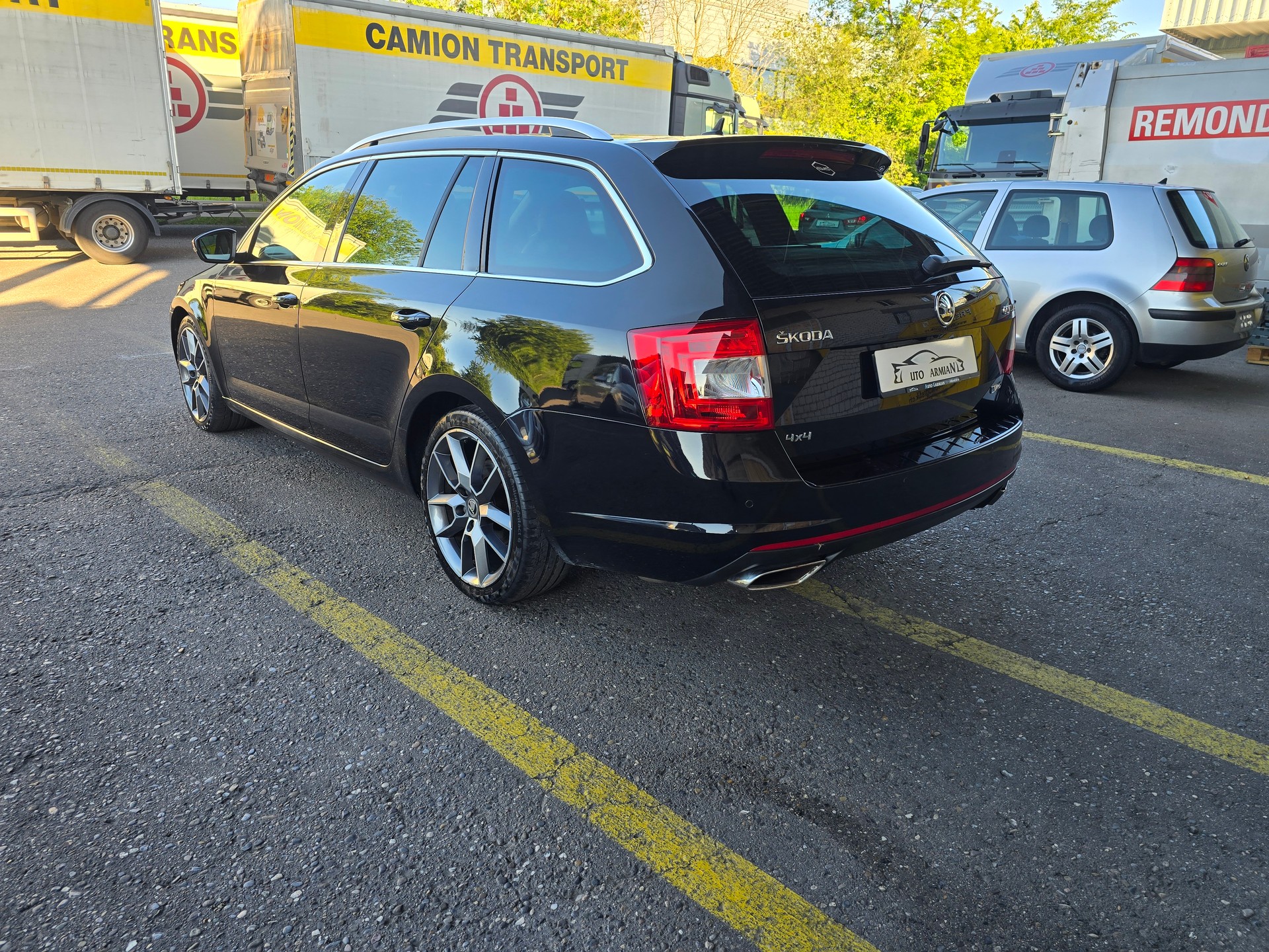 SKODA Octavia Combi 2.0 TDI RS 4x4 DSG-image-4