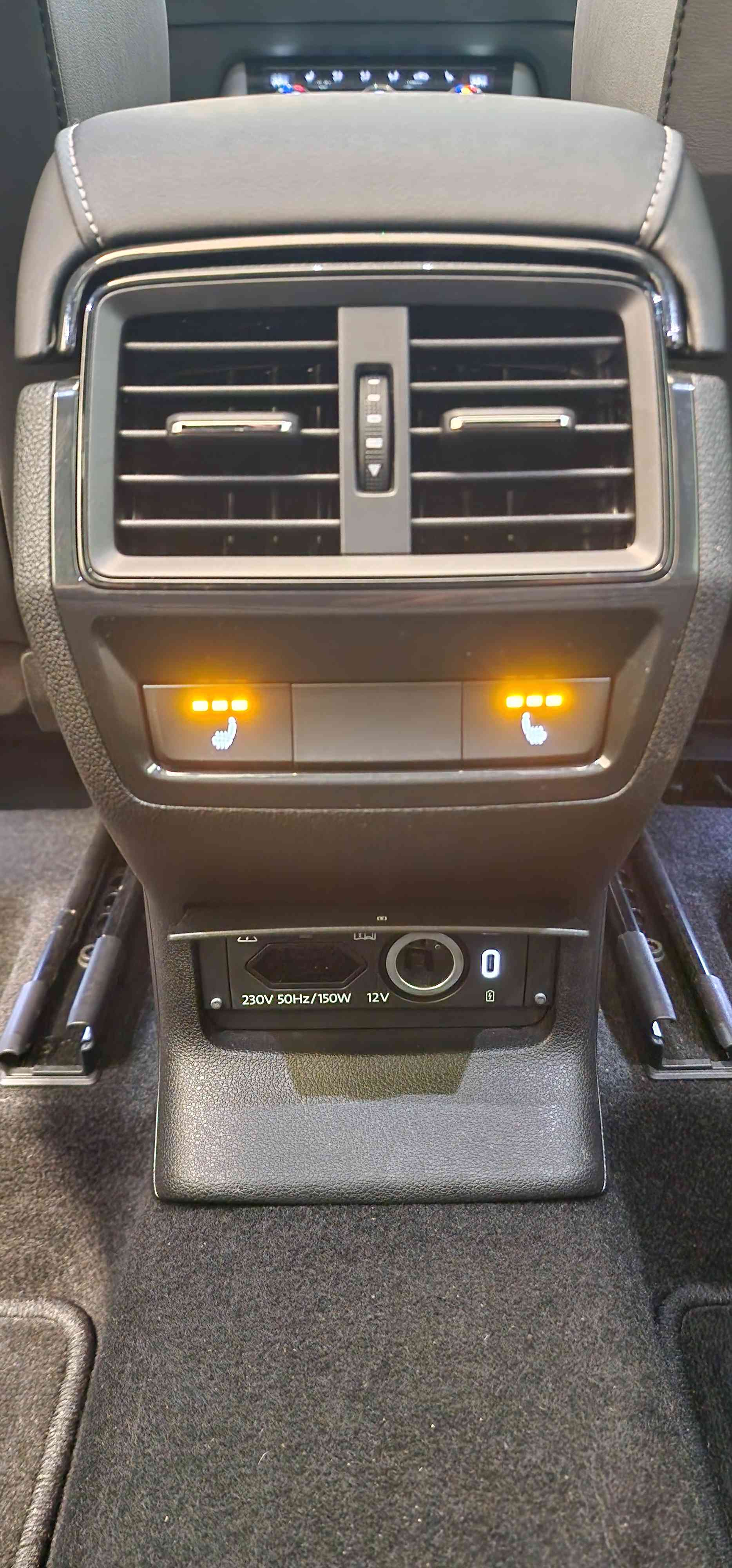SKODA Karoq 2.0 TSI SportLine 4x4 DSG-image-15