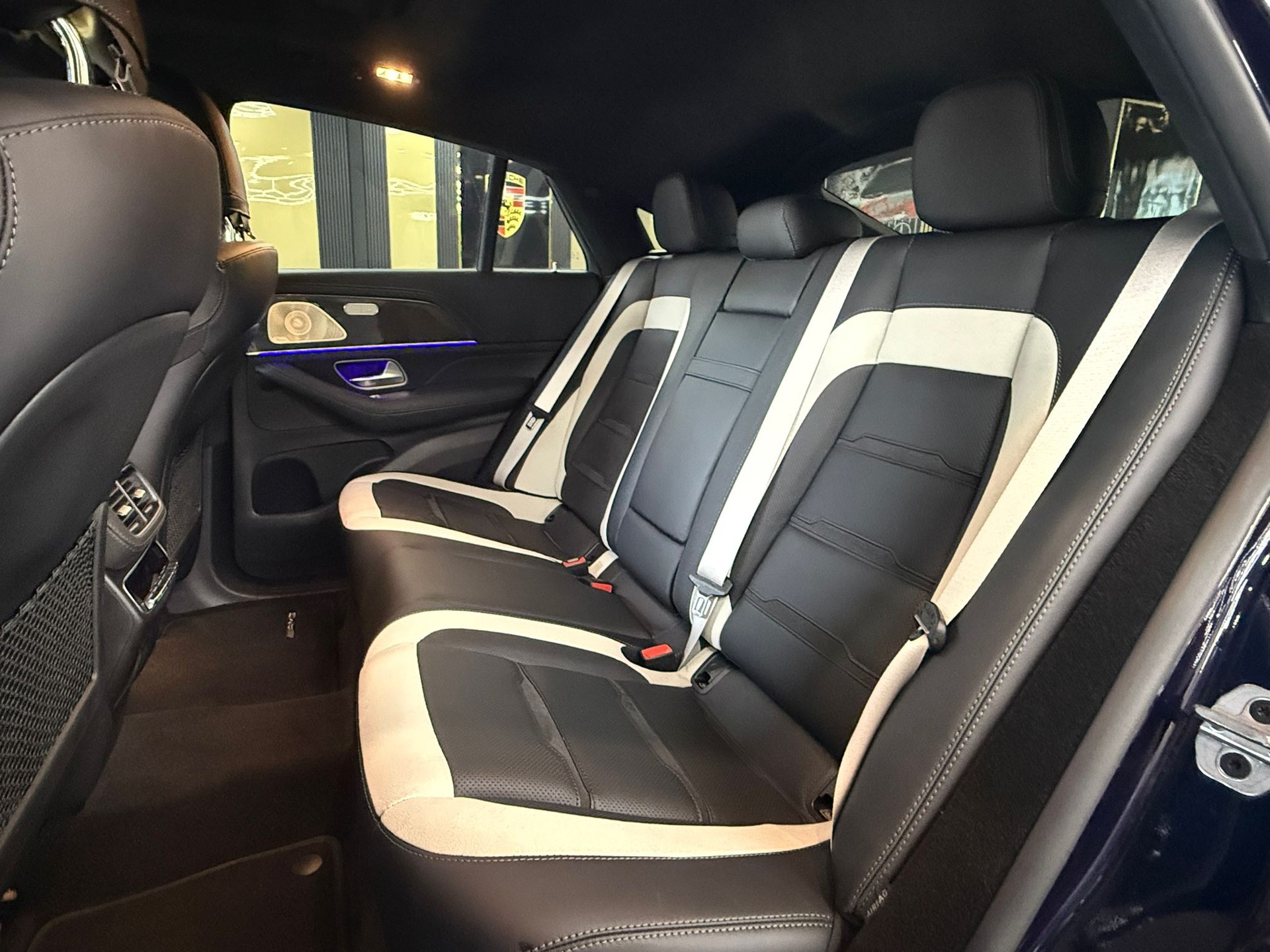 MERCEDES-BENZ GLE 63 S AMG 4matic+ Coupé-image-14