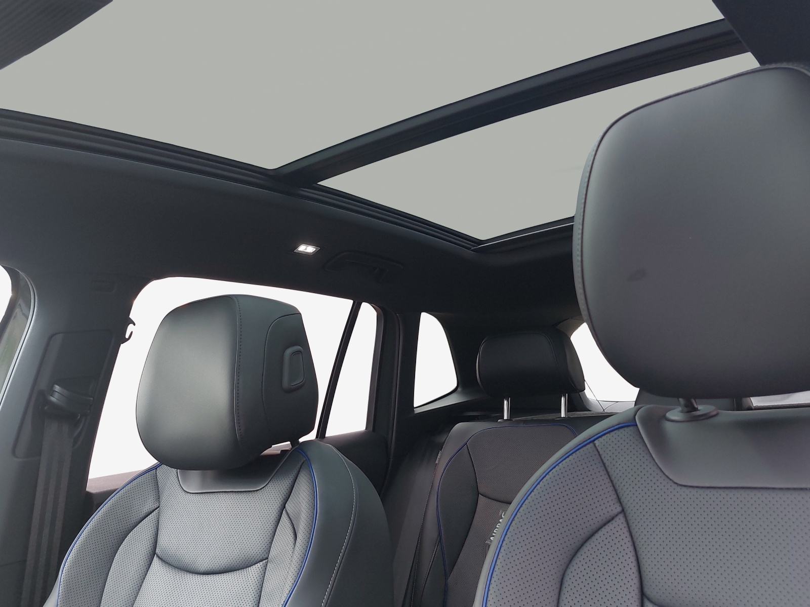 VW Tiguan 2.0 TSI DSG R-Line Plus 4Motion-image-15