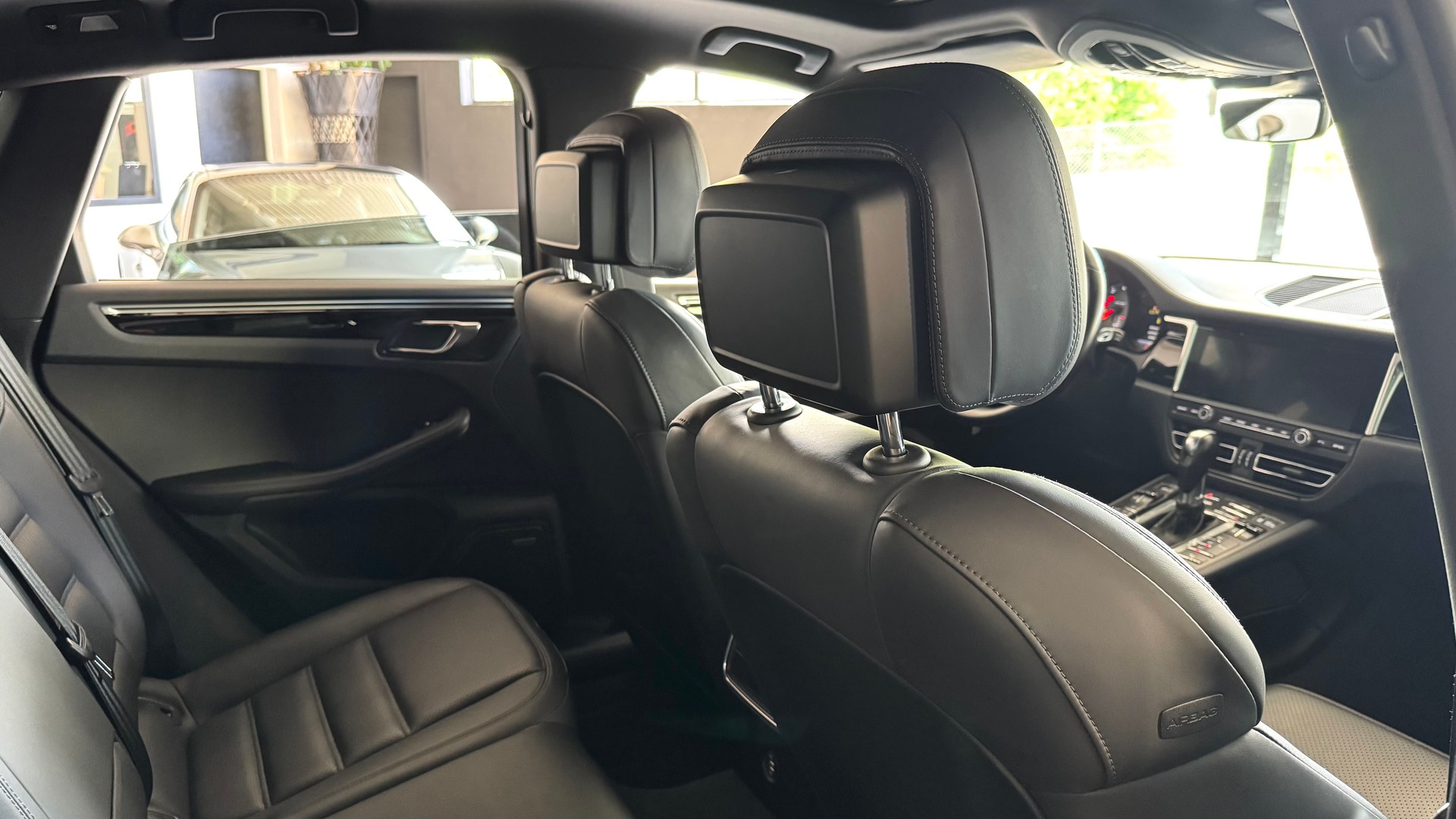 PORSCHE Macan S PDK-image-7