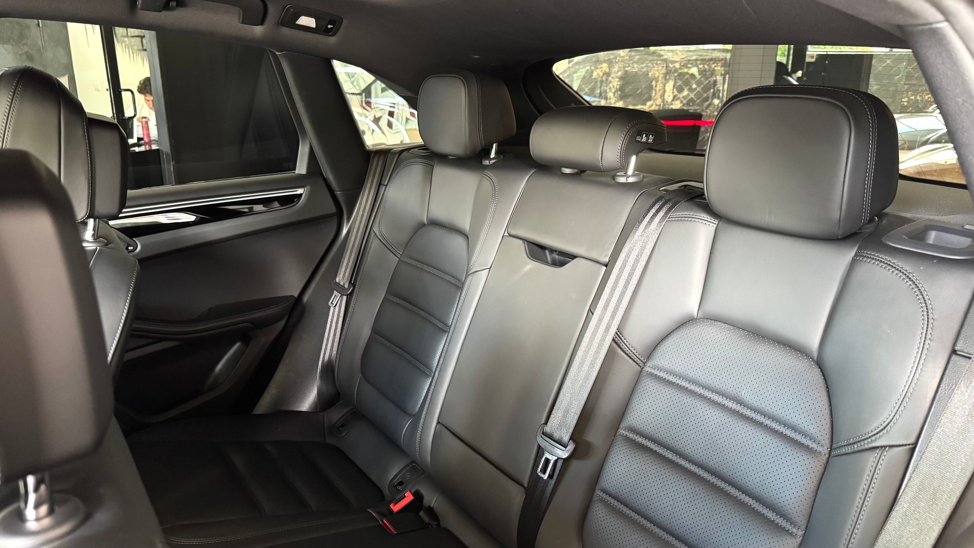 PORSCHE Macan S PDK-image-9