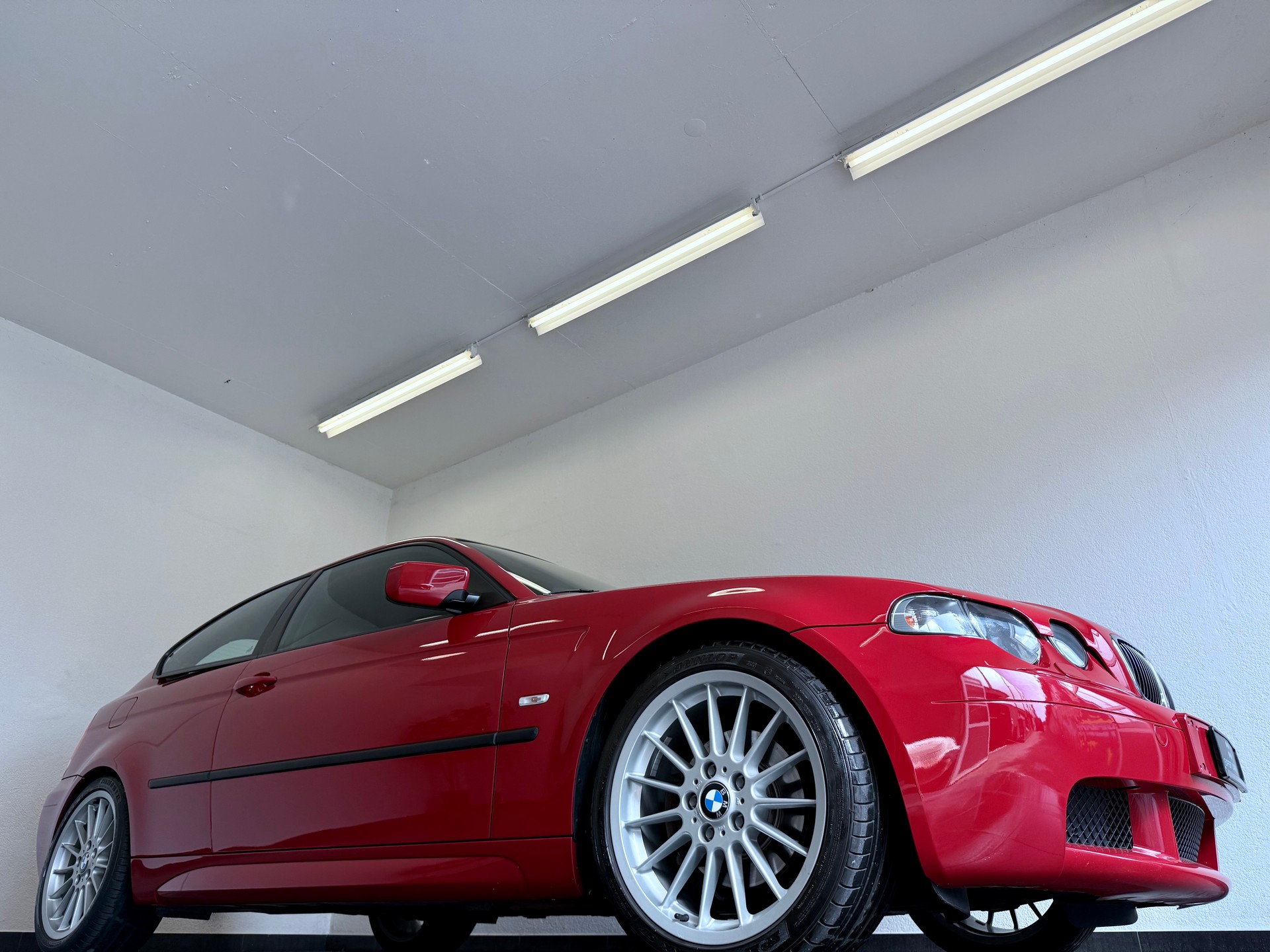 BMW 325 ti Compact-showroom-element-2