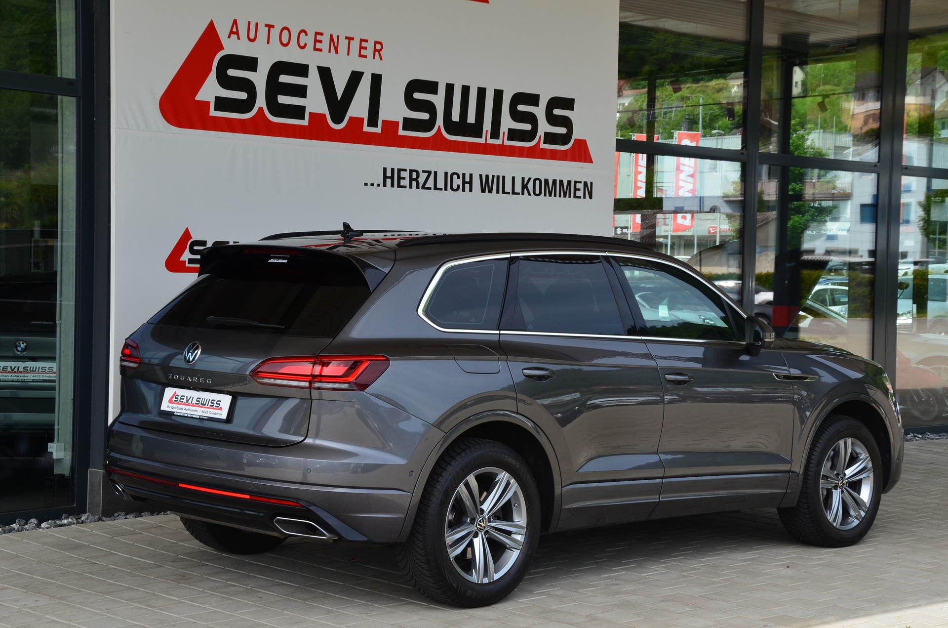 VW Touareg 3.0 TDI R Line Tiptronic*Ab MFK,VW Werksgarantie bis 26.01.2028 oder 100'000km*-image-4