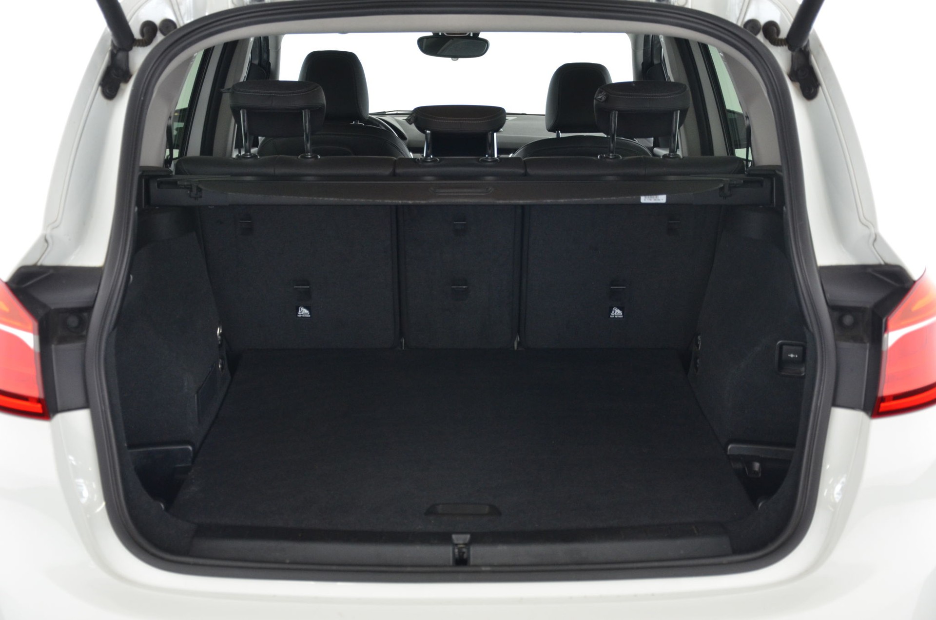 BMW 218d xDrive Gran Tourer Steptronic Sport Line-image-26