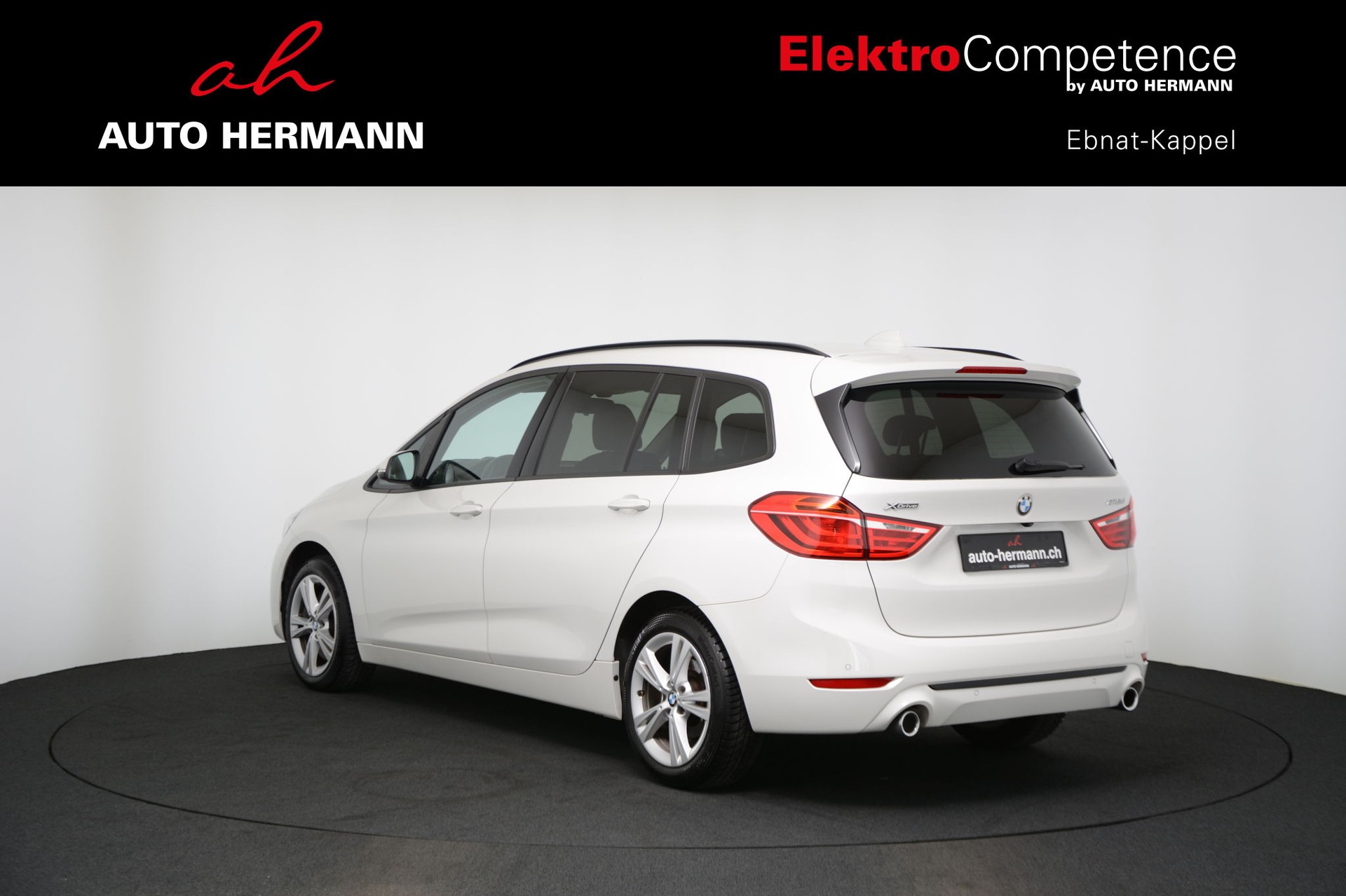 BMW 218d xDrive Gran Tourer Steptronic Sport Line-image-4