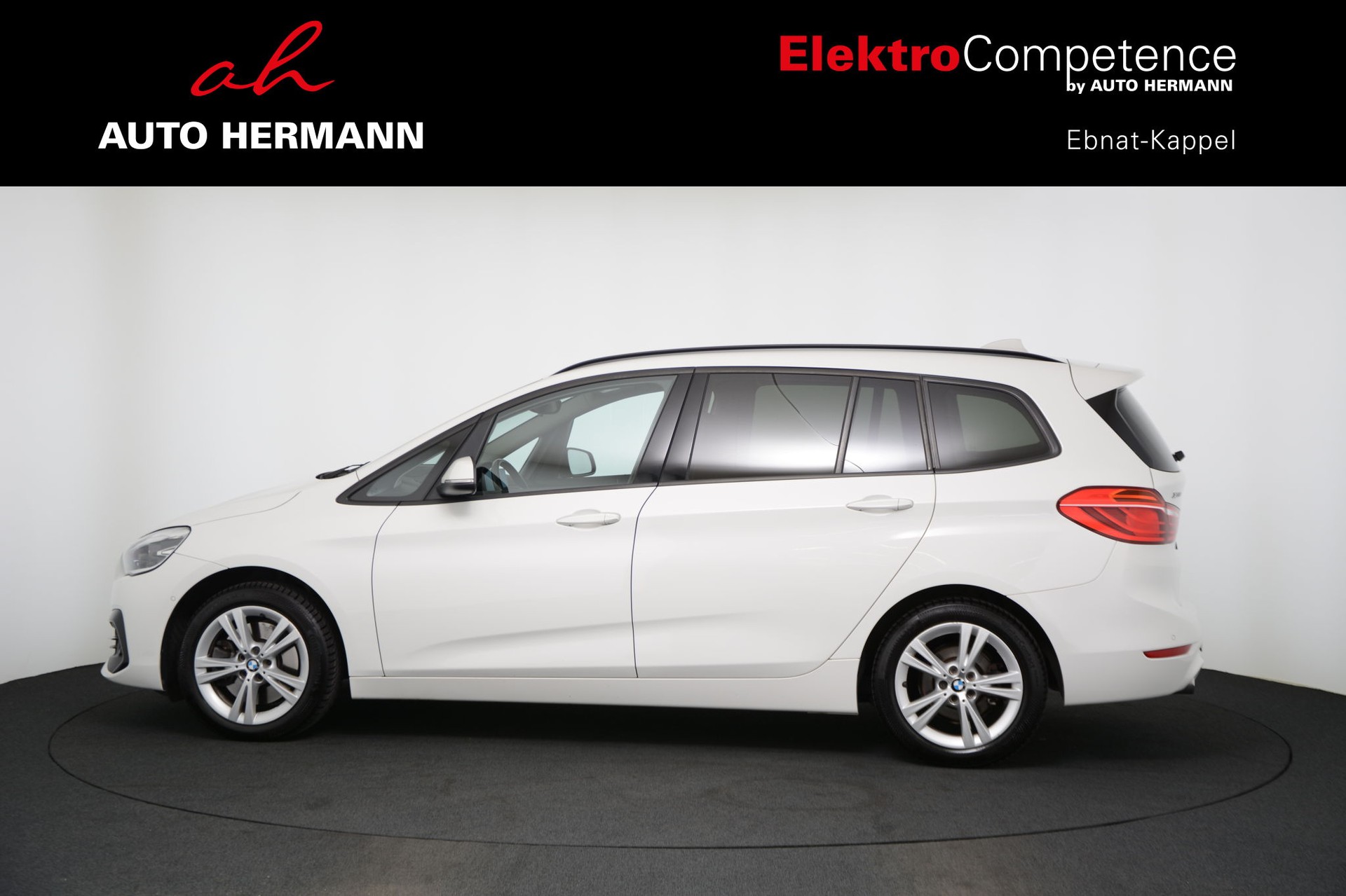 BMW 218d xDrive Gran Tourer Steptronic Sport Line-showroom-element-3