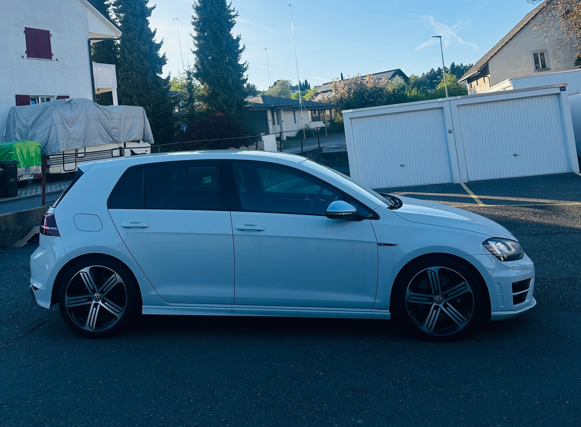 VW Golf 2.0 TSI R 4Motion DSG-image-4