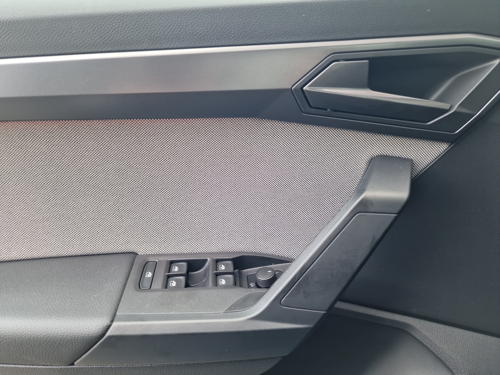 SEAT Arona 1.0 EcoTSI FR DSG NEW Model 2026-image-12