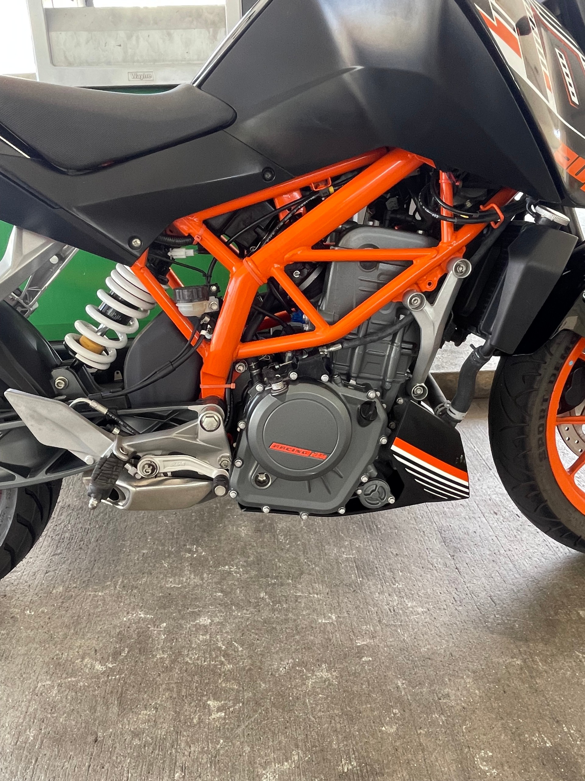 KTM 390 Duke ABS-image-4