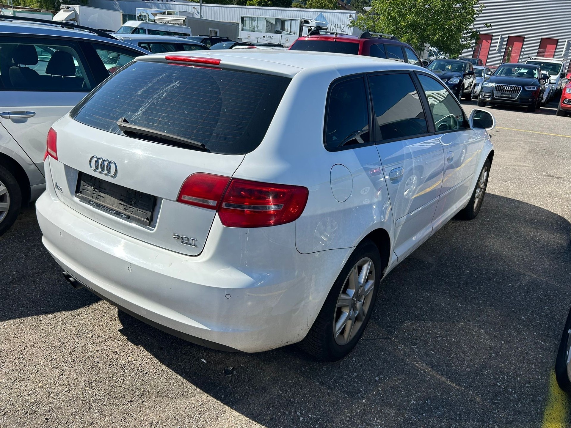 AUDI A3 Sportback 2.0 TFSI Ambition quattro S-tronic-image-4