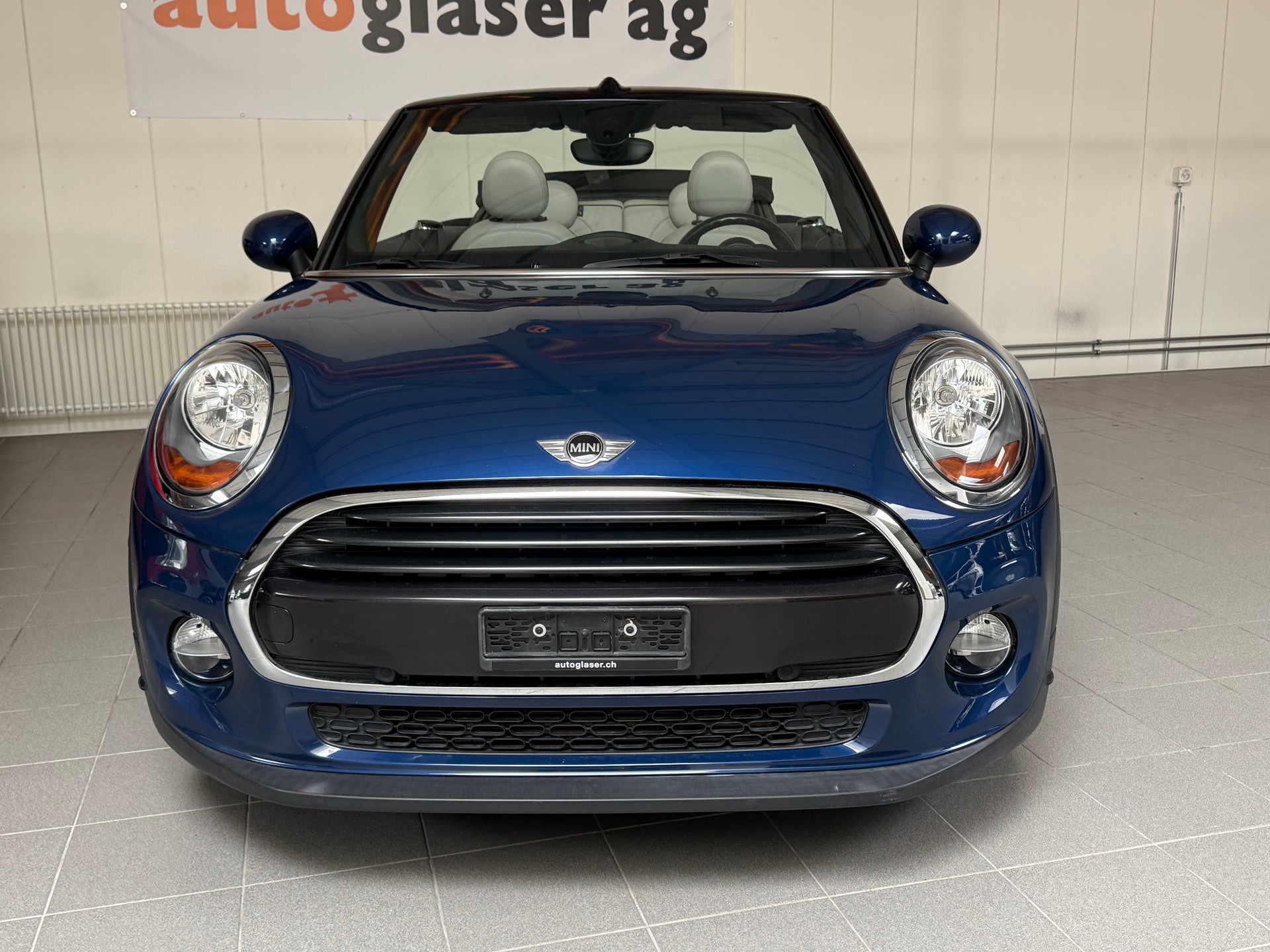 MINI Cooper Cabriolet Steptronic-showroom-element-2