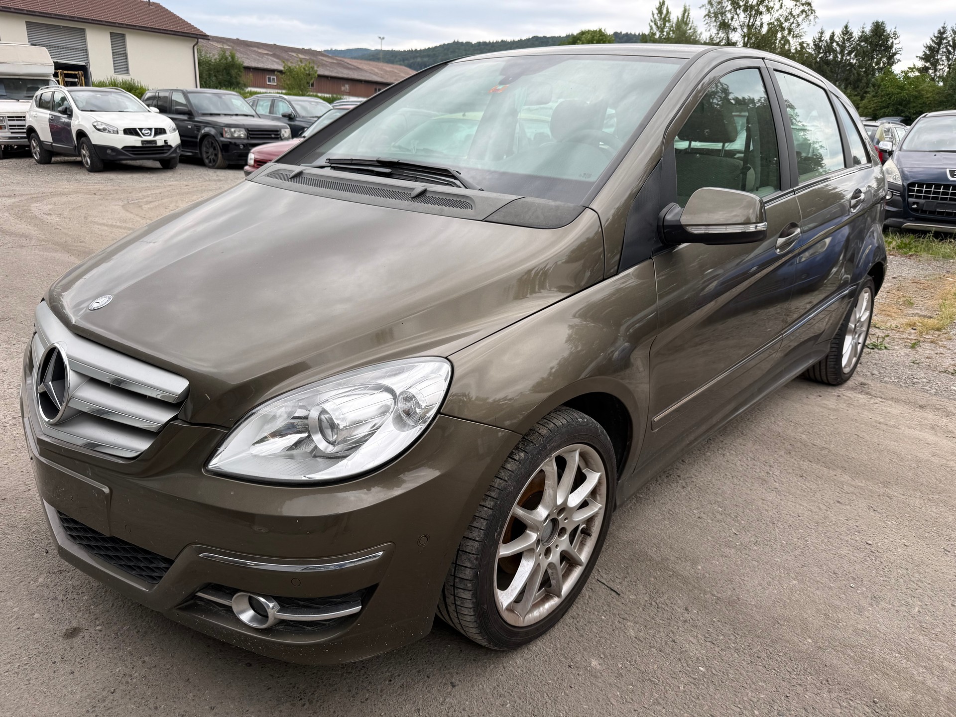 MERCEDES-BENZ B 180 Selection Autotronic-image-2