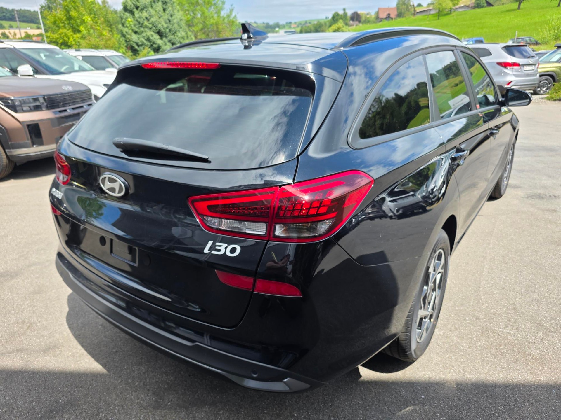 HYUNDAI i30 Wagon 1.5 T-GDi Amplia 48V MH DCT-image-7