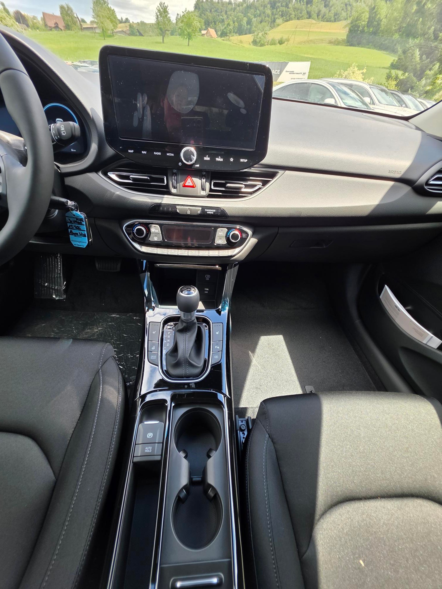 HYUNDAI i30 Wagon 1.5 T-GDi Amplia 48V MH DCT-image-14