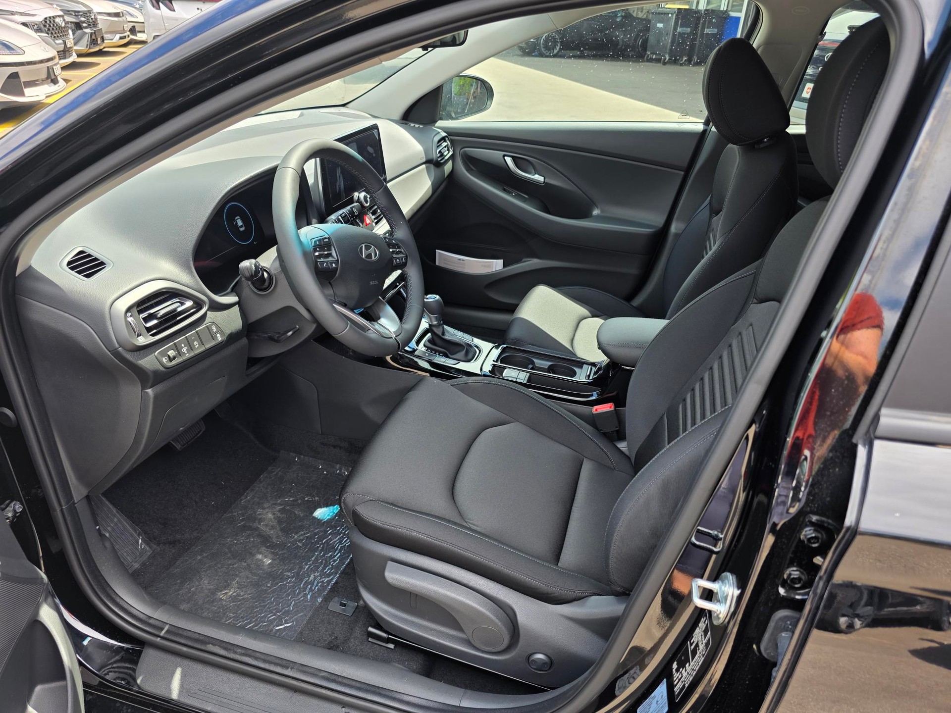 HYUNDAI i30 Wagon 1.5 T-GDi Amplia 48V MH DCT-image-9