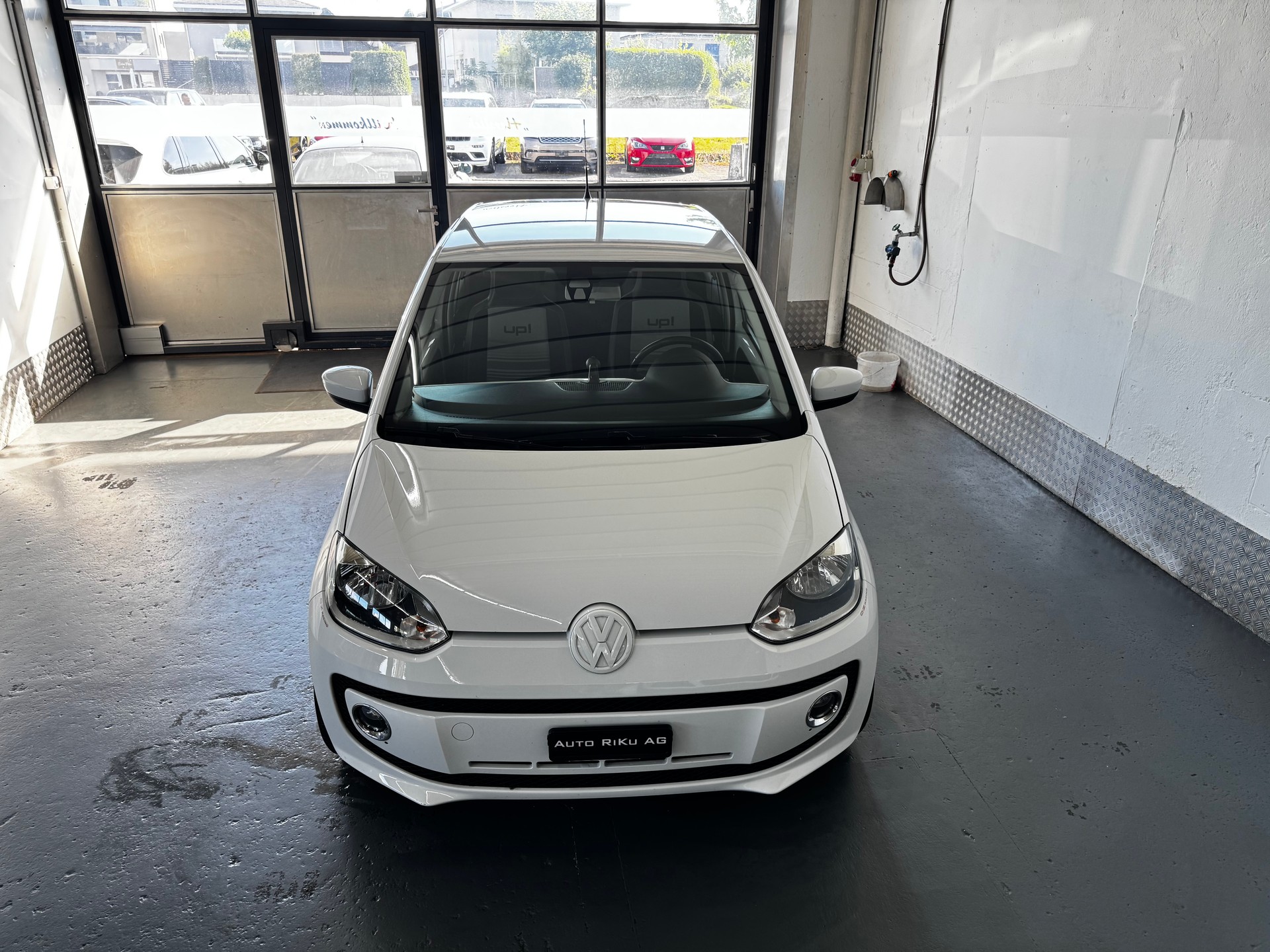 VW Up 1.0 move up-showroom-element-2