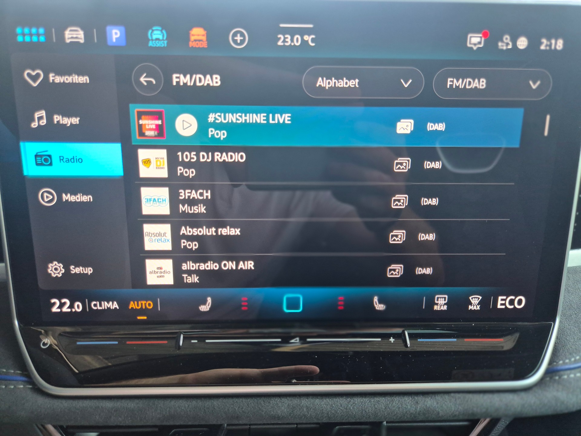VW Passat Variant 1.5 TSI evo2 Plug-In- Hybrid R-Line DSG-image-24