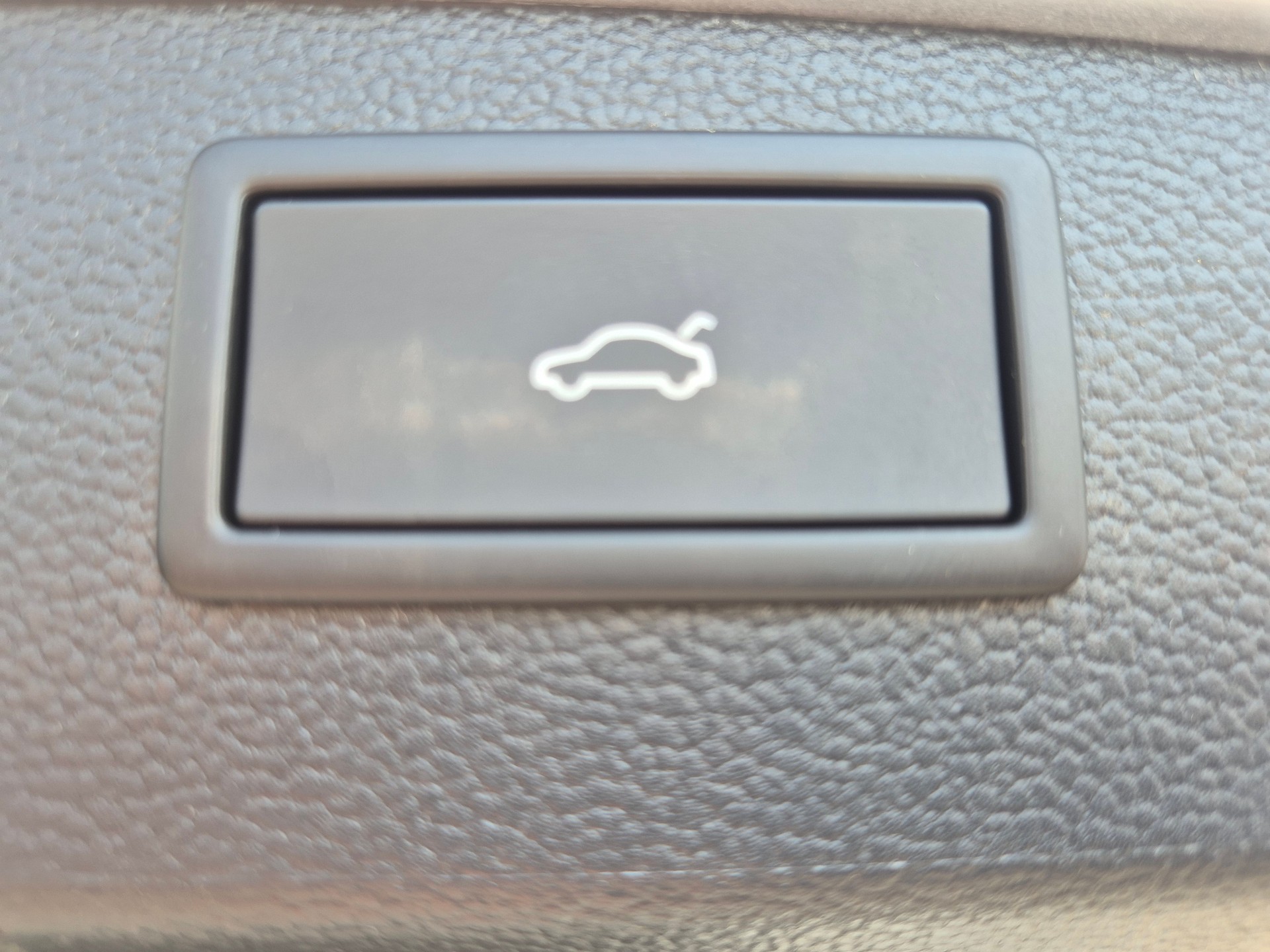 VW Passat Variant 1.5 TSI evo2 Plug-In- Hybrid R-Line DSG-image-27