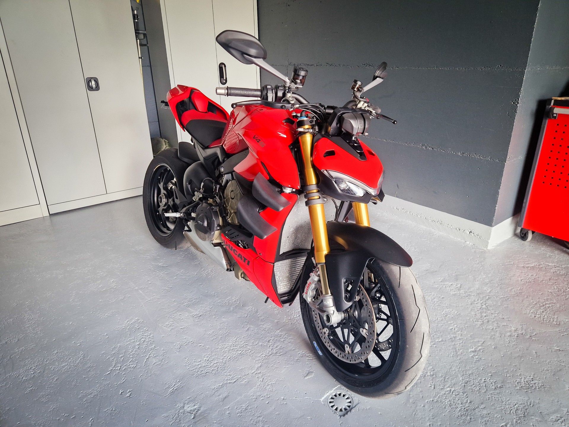 DUCATI ZDM4F00AAPB001515-image-6