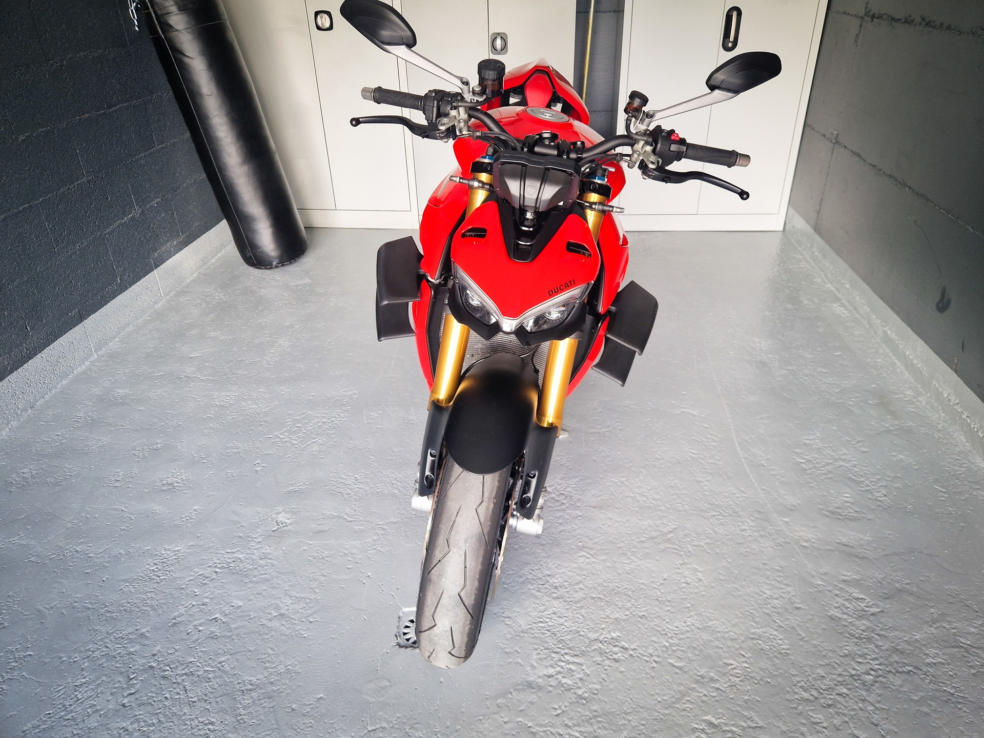 DUCATI ZDM4F00AAPB001515-image-0