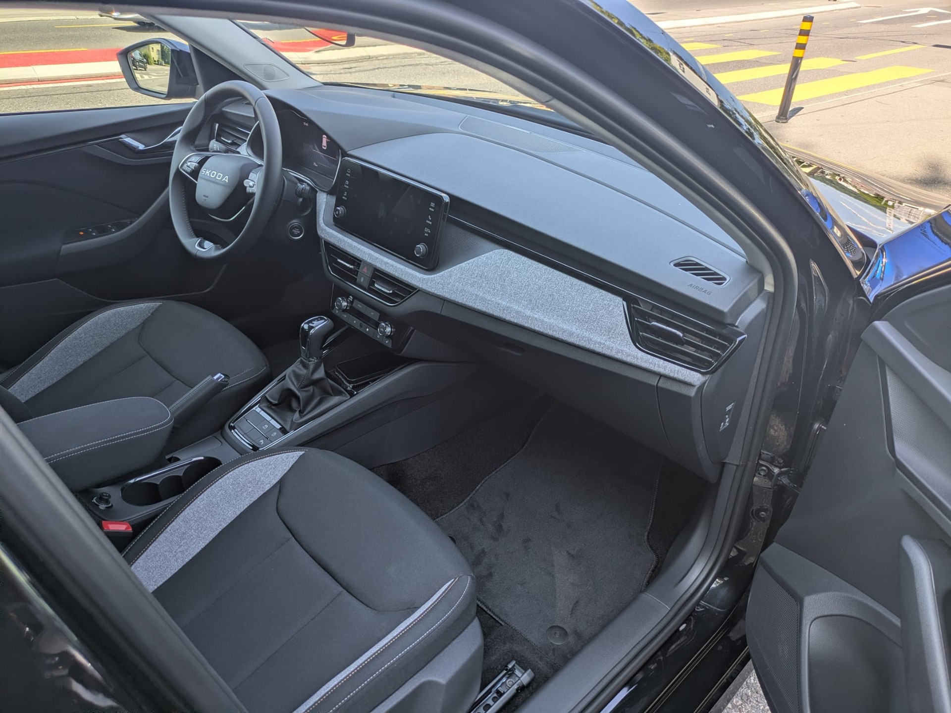 SKODA Kamiq 1.0 TSI Selection DSG-image-13