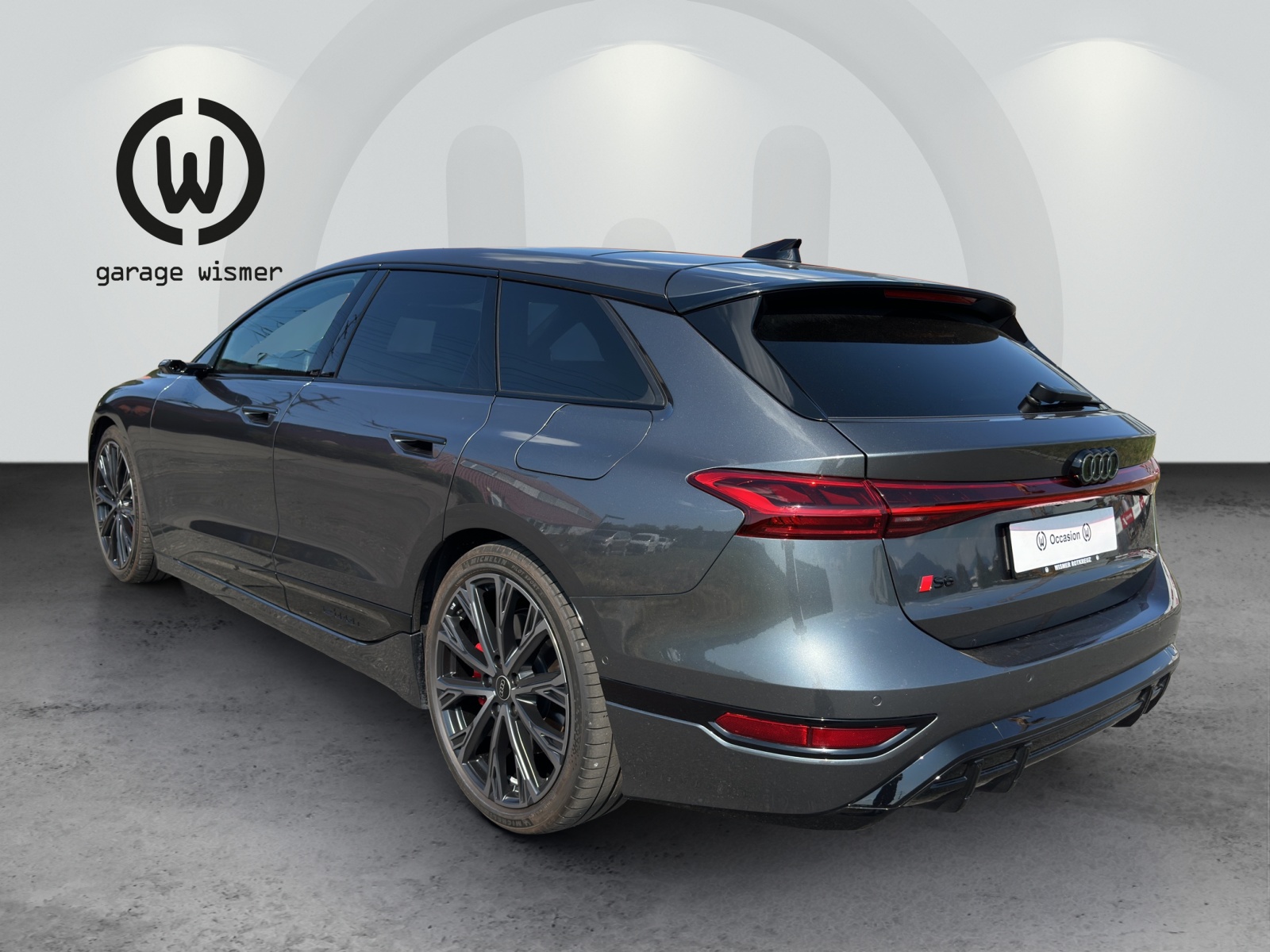 AUDI S6 Avant e-tron quattro-showroom-element-2