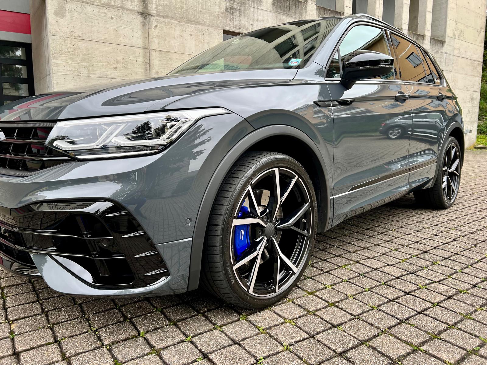 VW Tiguan 2.0TSI R 4Motion DSG-showroom-element-2