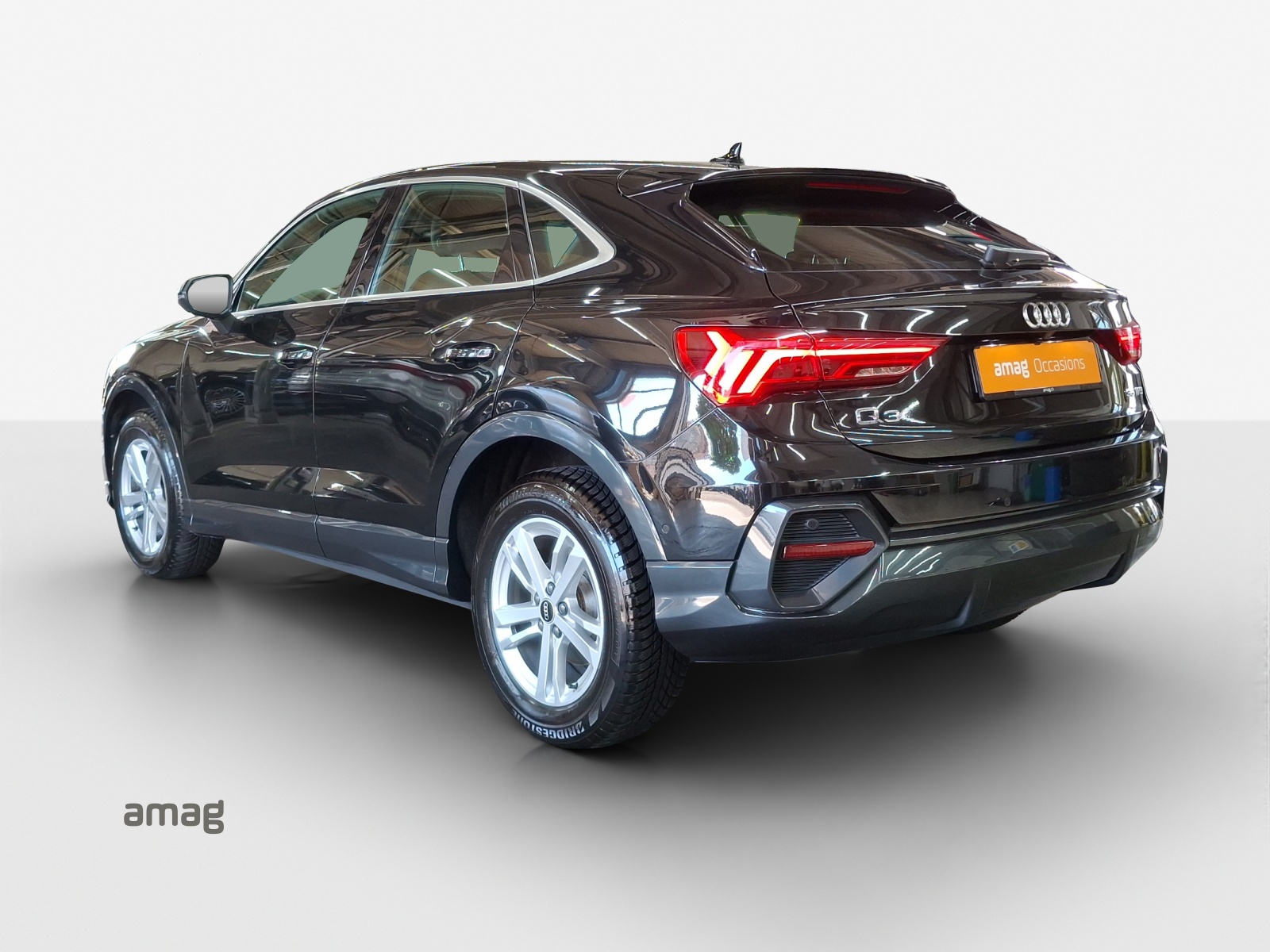 AUDI Q3 Sportback 35 TFSI Attraction S-tronic-showroom-element-2