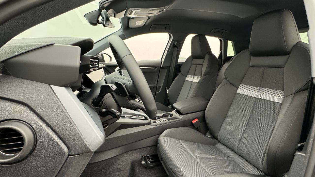 AUDI A3 Sportback TFSI 150 kW quattro S line S tronic-image-4