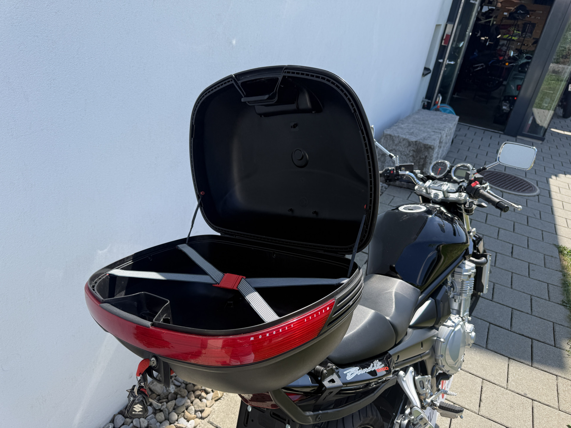 SUZUKI GSF 1250 A Bandit-image-4