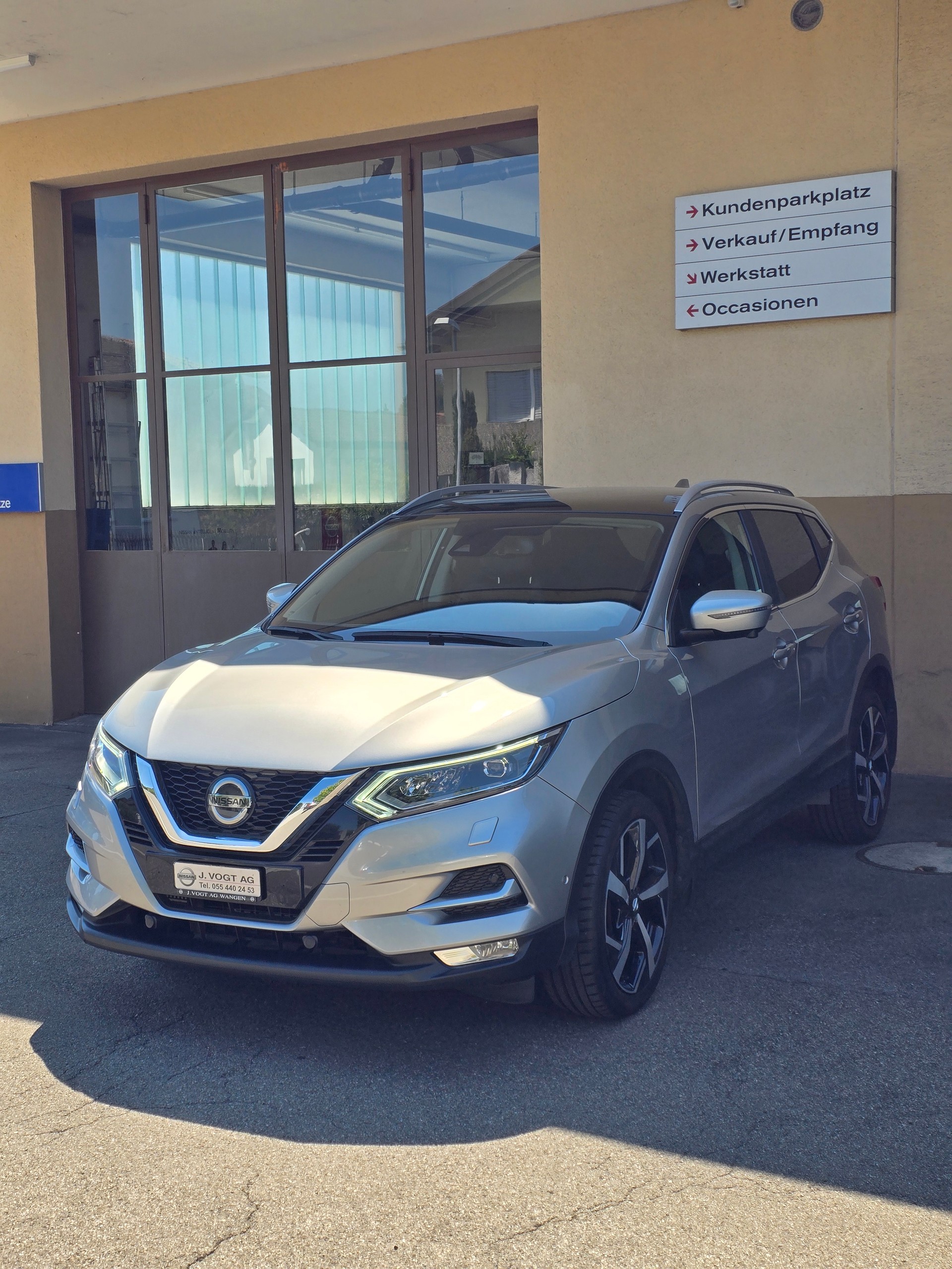 NISSAN Qashqai 1.3 DIG-T tekna DCT-showroom-element-1