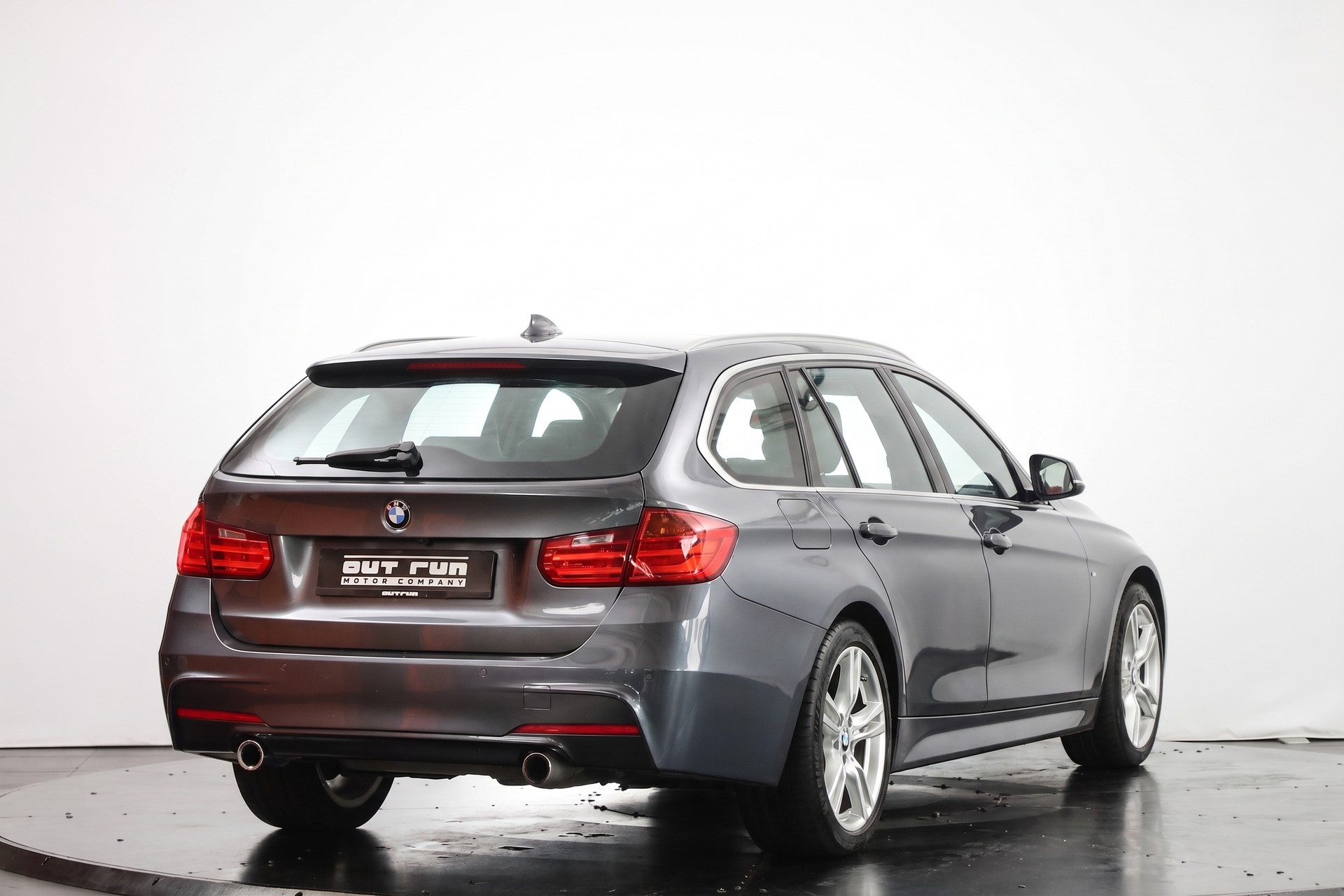 BMW 335i xDrive Touring Sport Line Steptronic-showroom-element-3