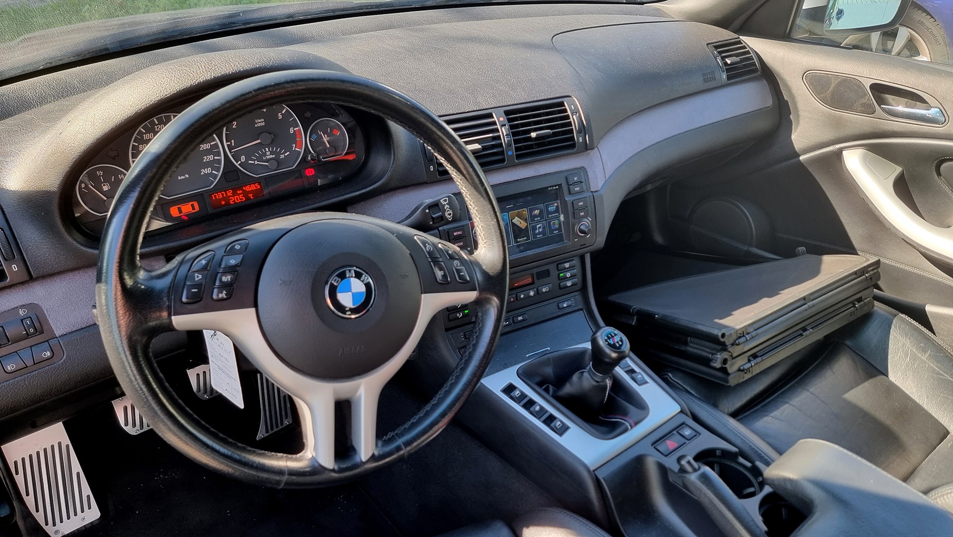 BMW 330Ci-image-1