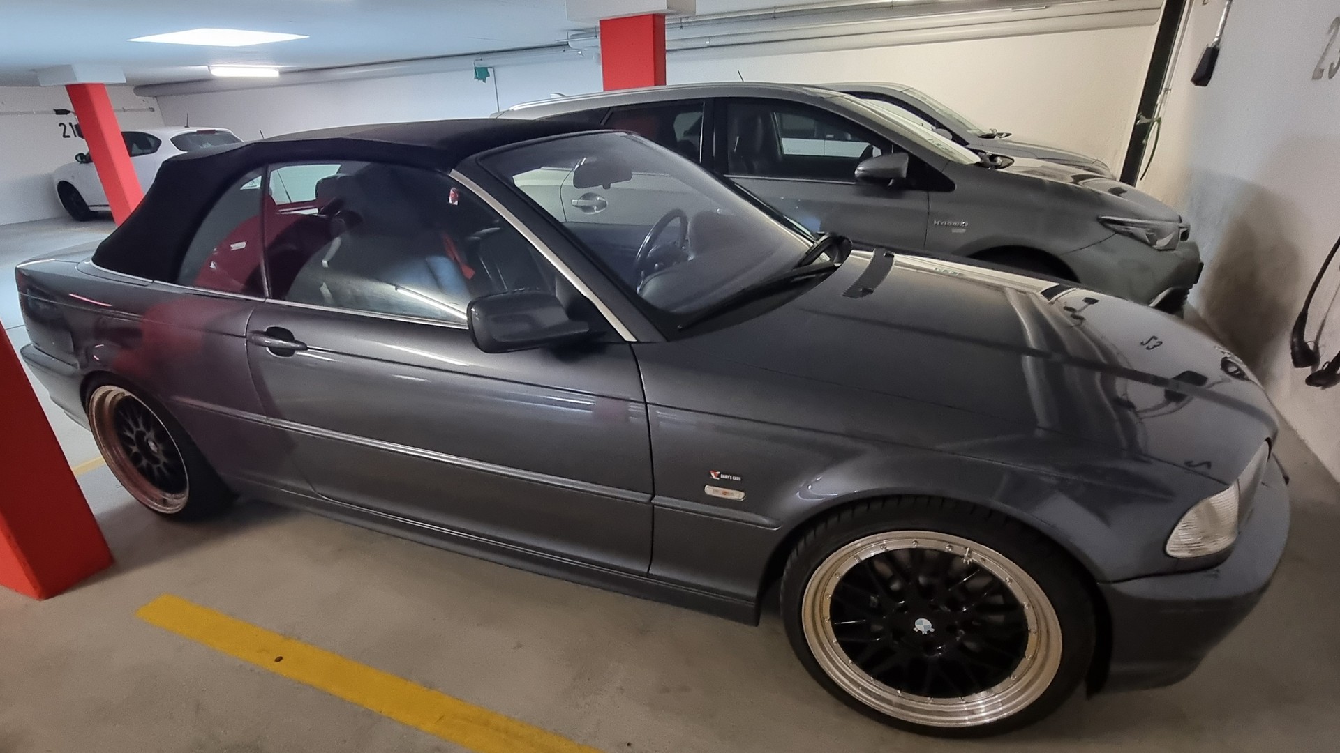 BMW 330Ci-image-14